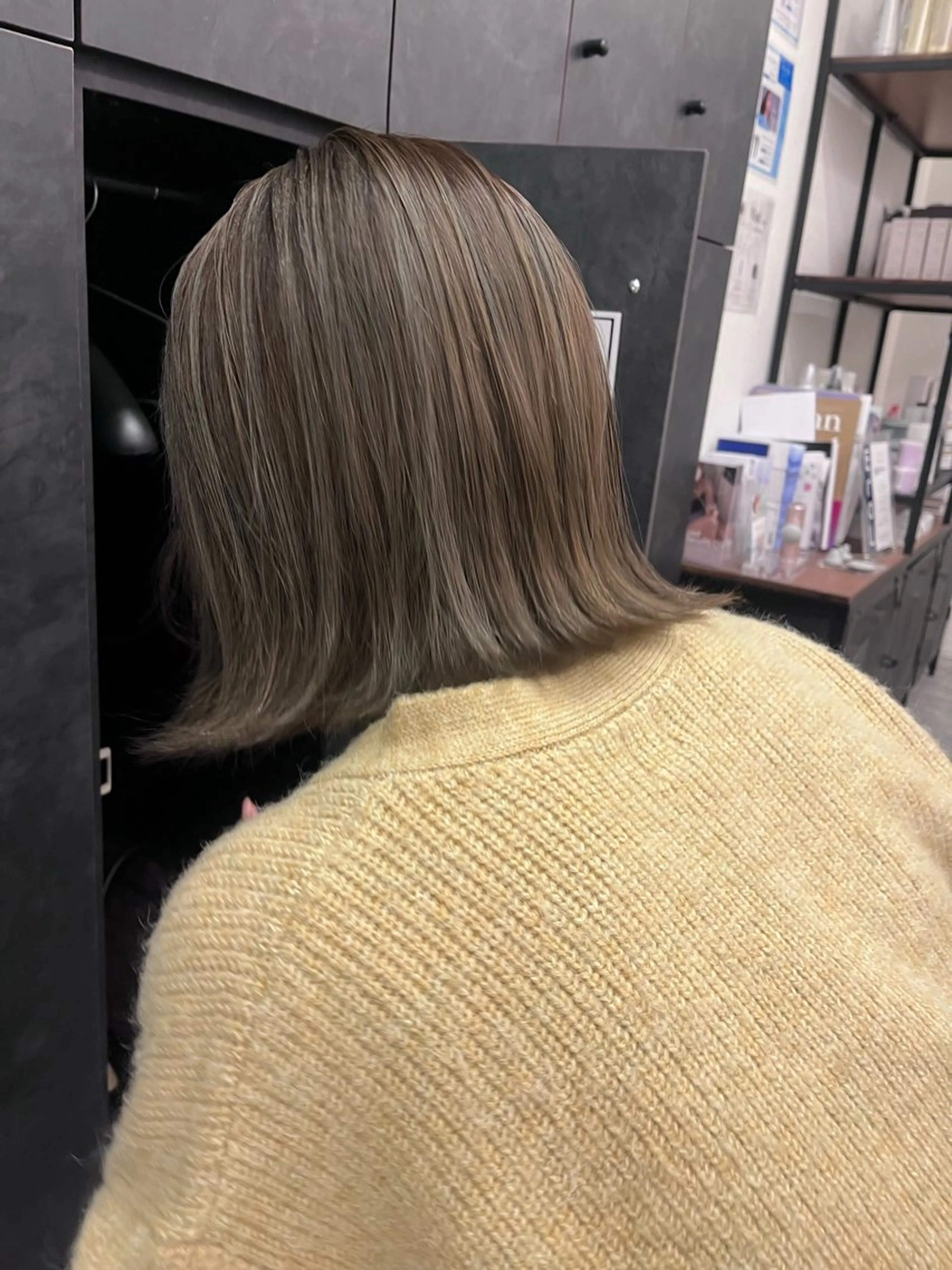 ミディアム カラー ヘアカラー トリートメント Viot 銀座 樋口 桃佳のヘアスタイル