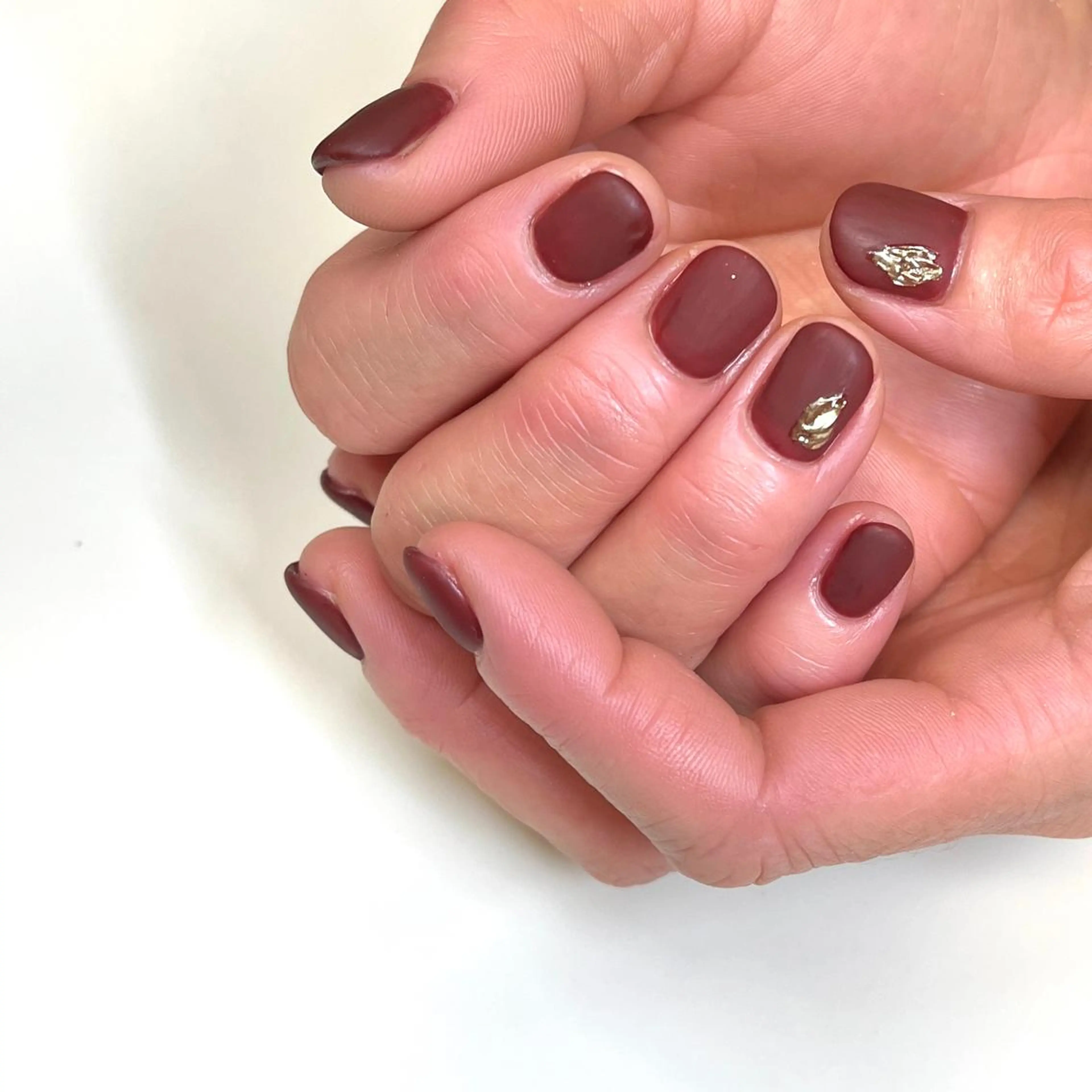 ネイル マットネイル 赤色 ハンドネイル Nail Rinonのネイルデザイン