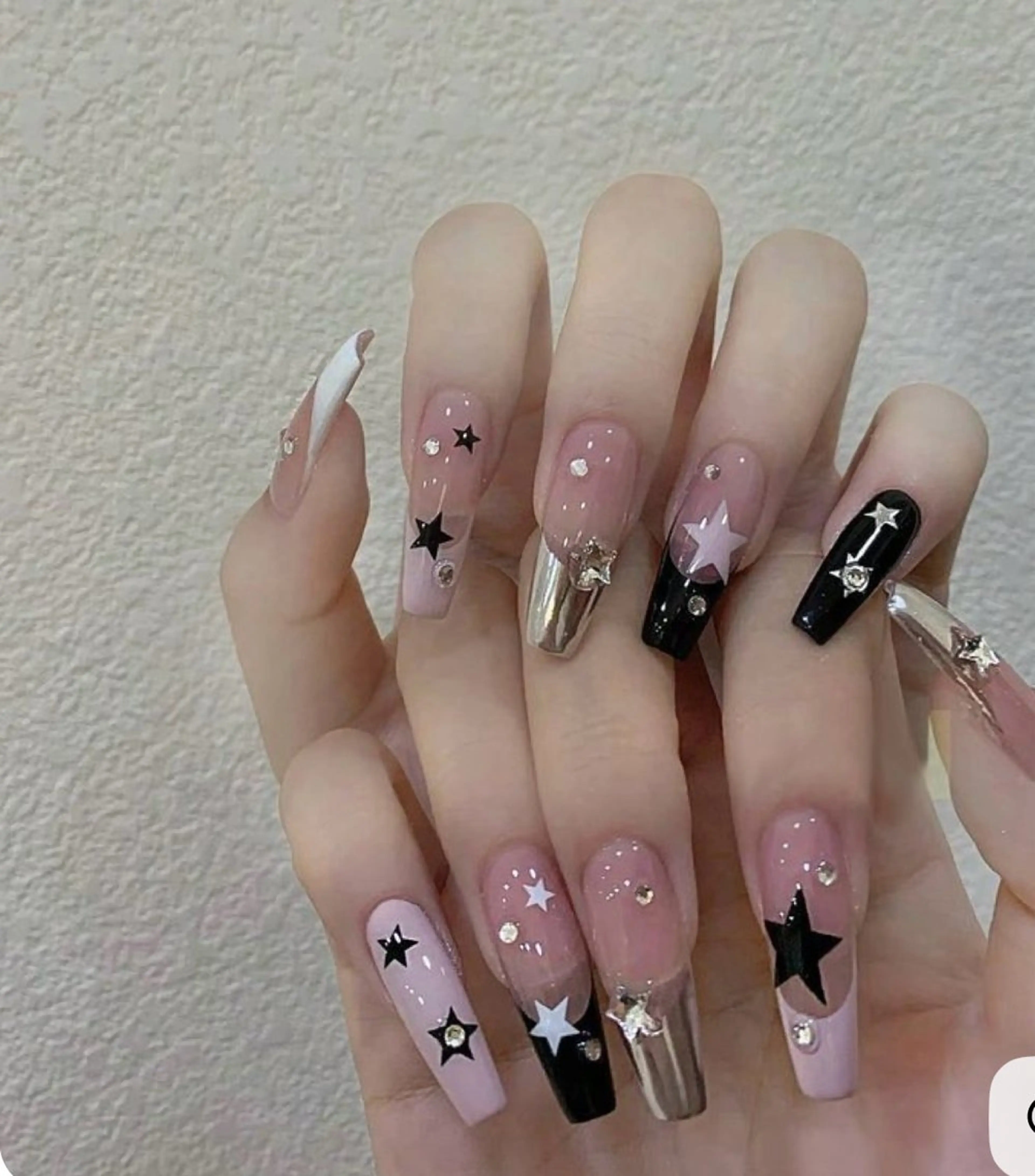 ネイル アートネイル フットネイル フレンチネイル ジェルネイル 韓国ネイル Kawaii Nail Salon所属・YURI NAIL NARITAのネイルデザイン