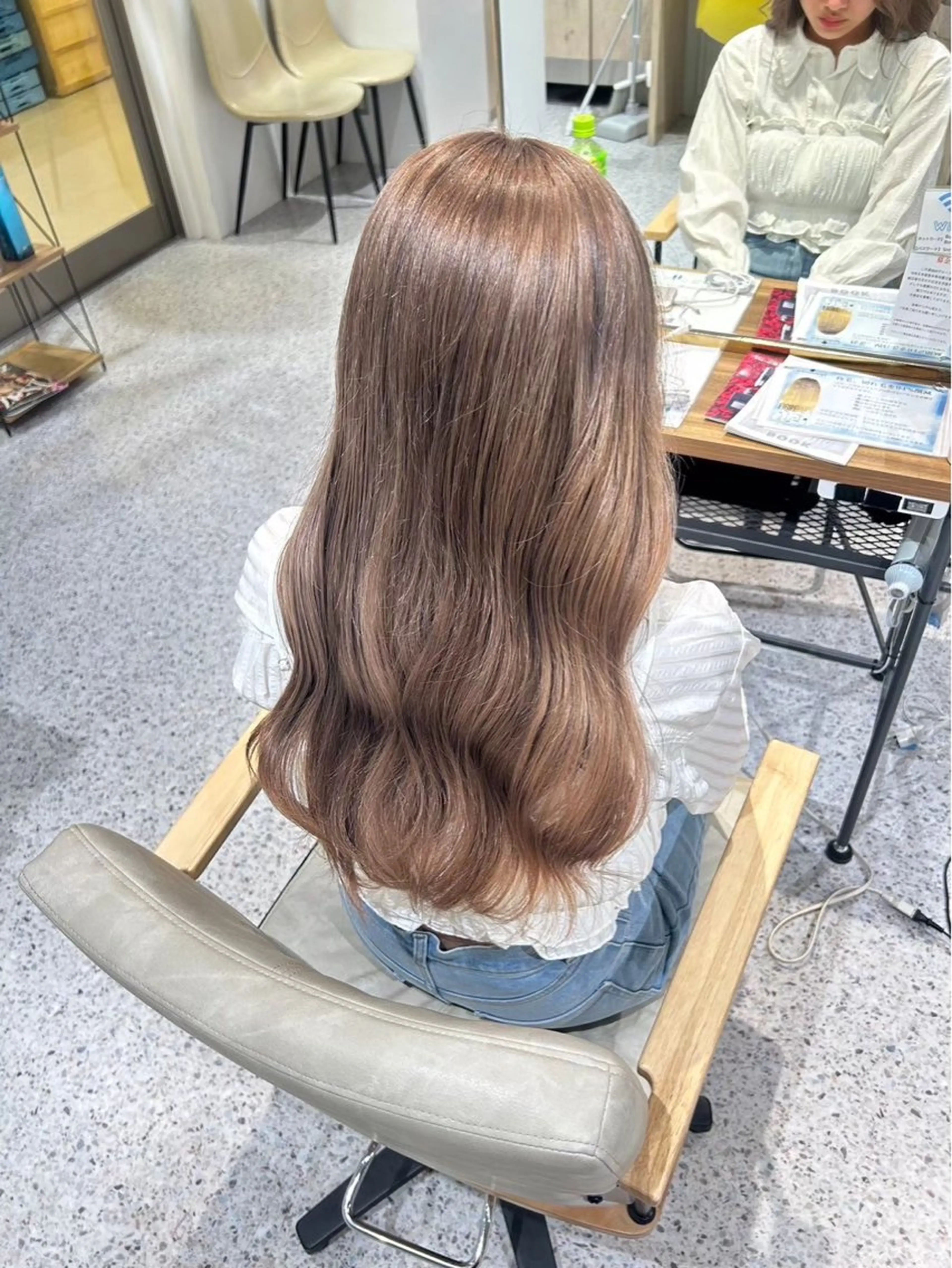 ロング カラー ブリーチ/マツエク 𝓡𝓲𝓷🫧のマツエク・マツパデザイン