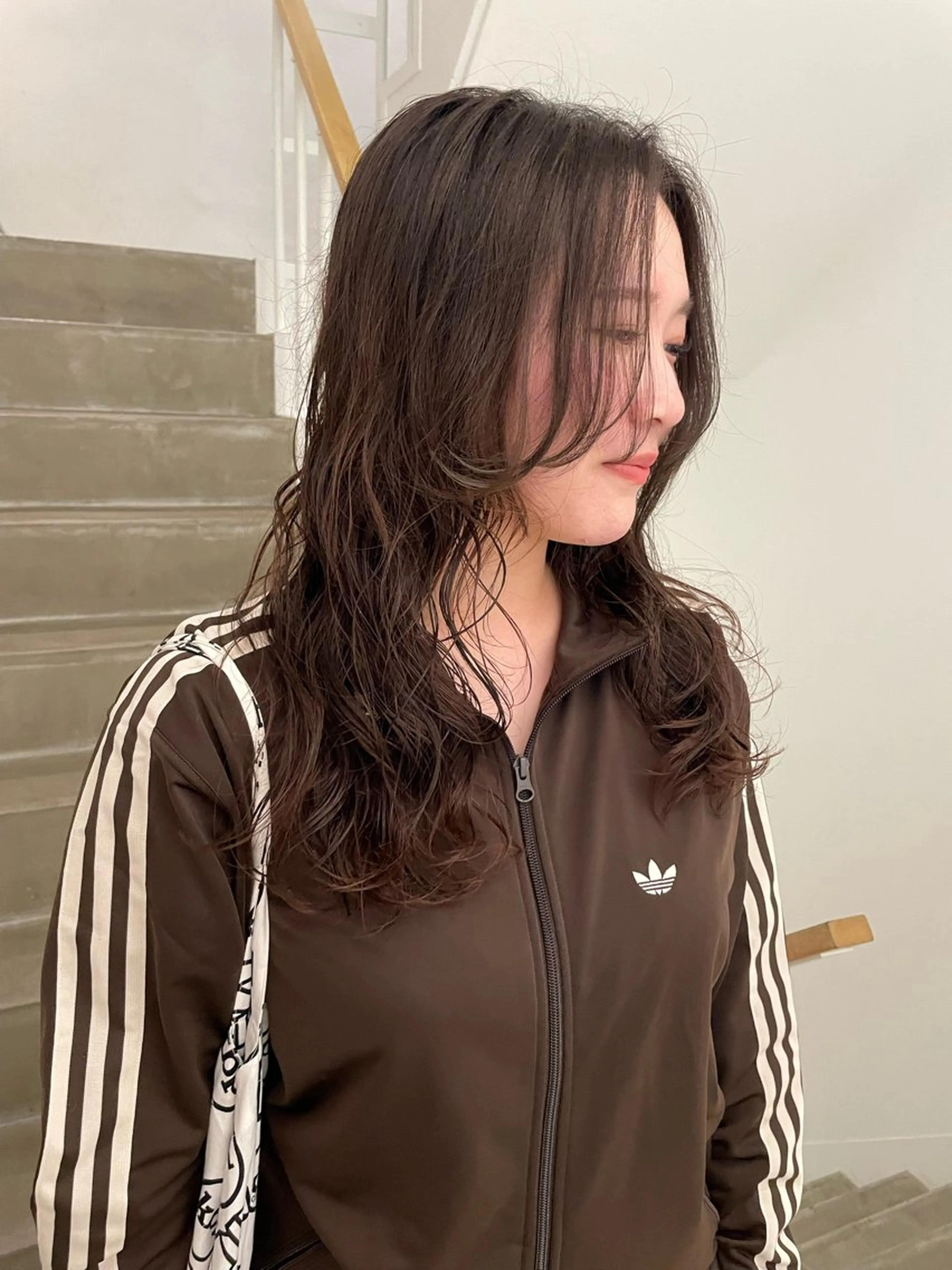 ミディアム カラー パーマ 土川 陽菜のヘアスタイル