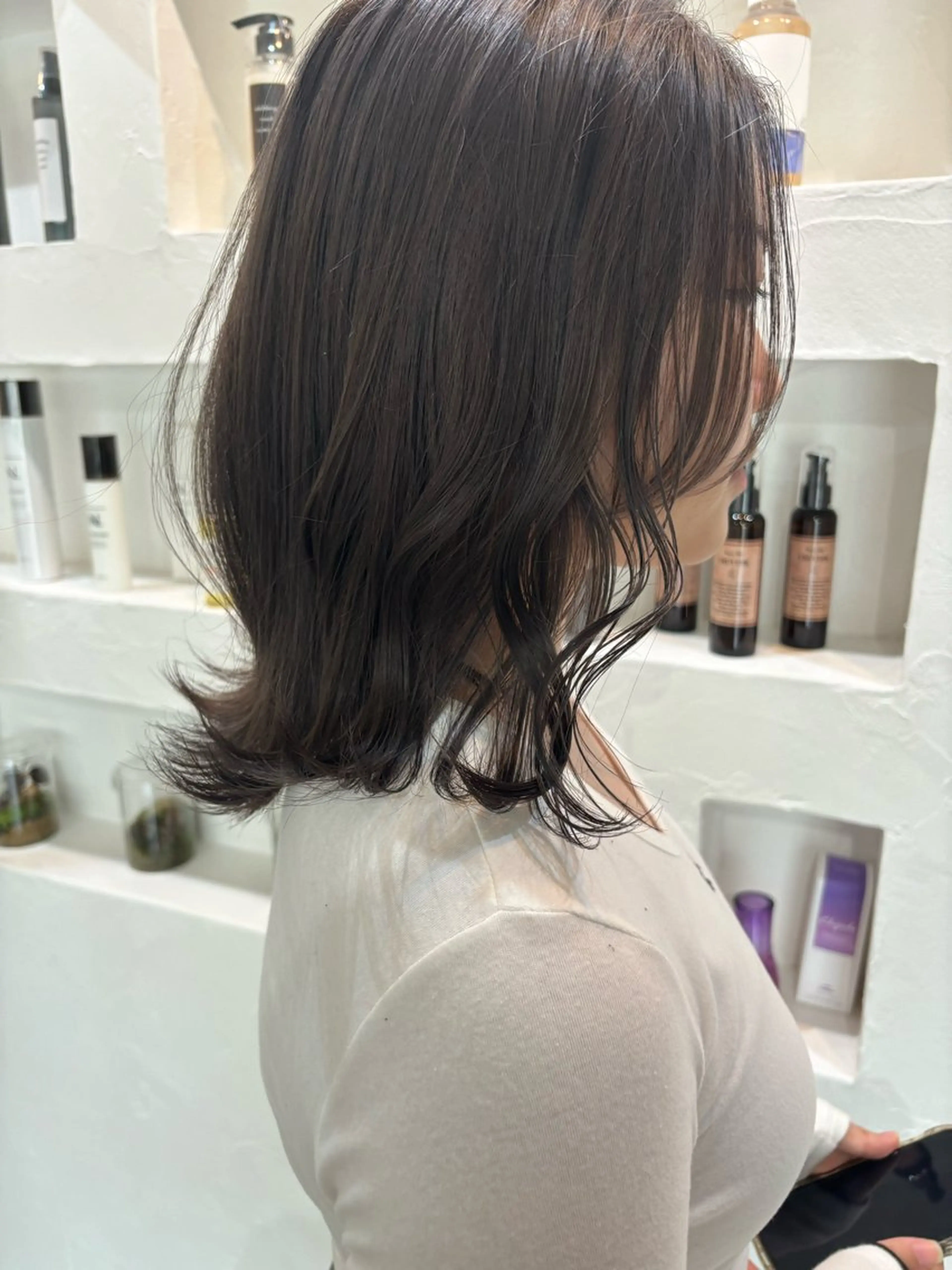 ミディアム 顔周りの似合わせ特化 井手麻梨栄のヘアスタイル