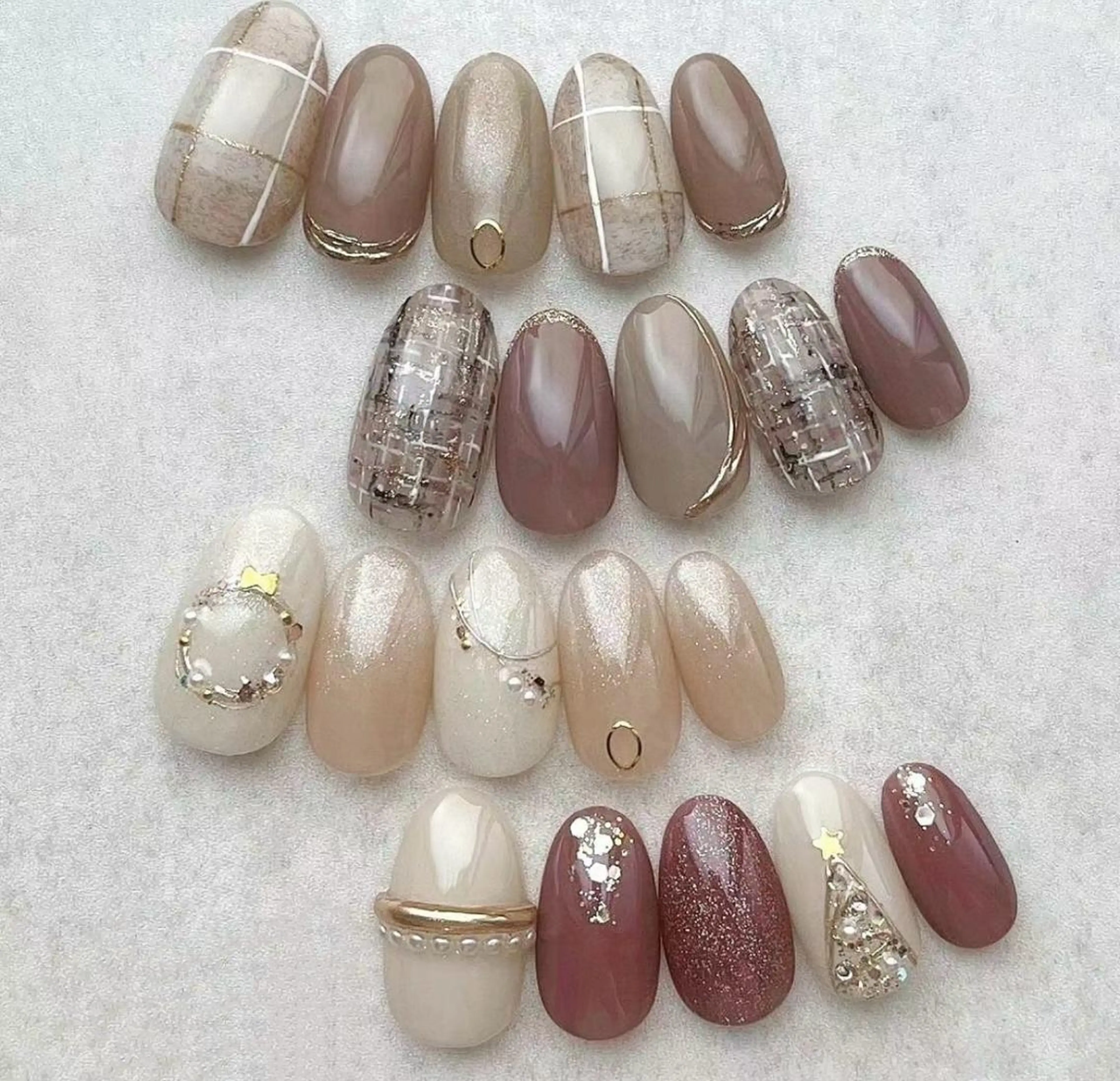 ネイル VIVIAN リサのネイルデザイン