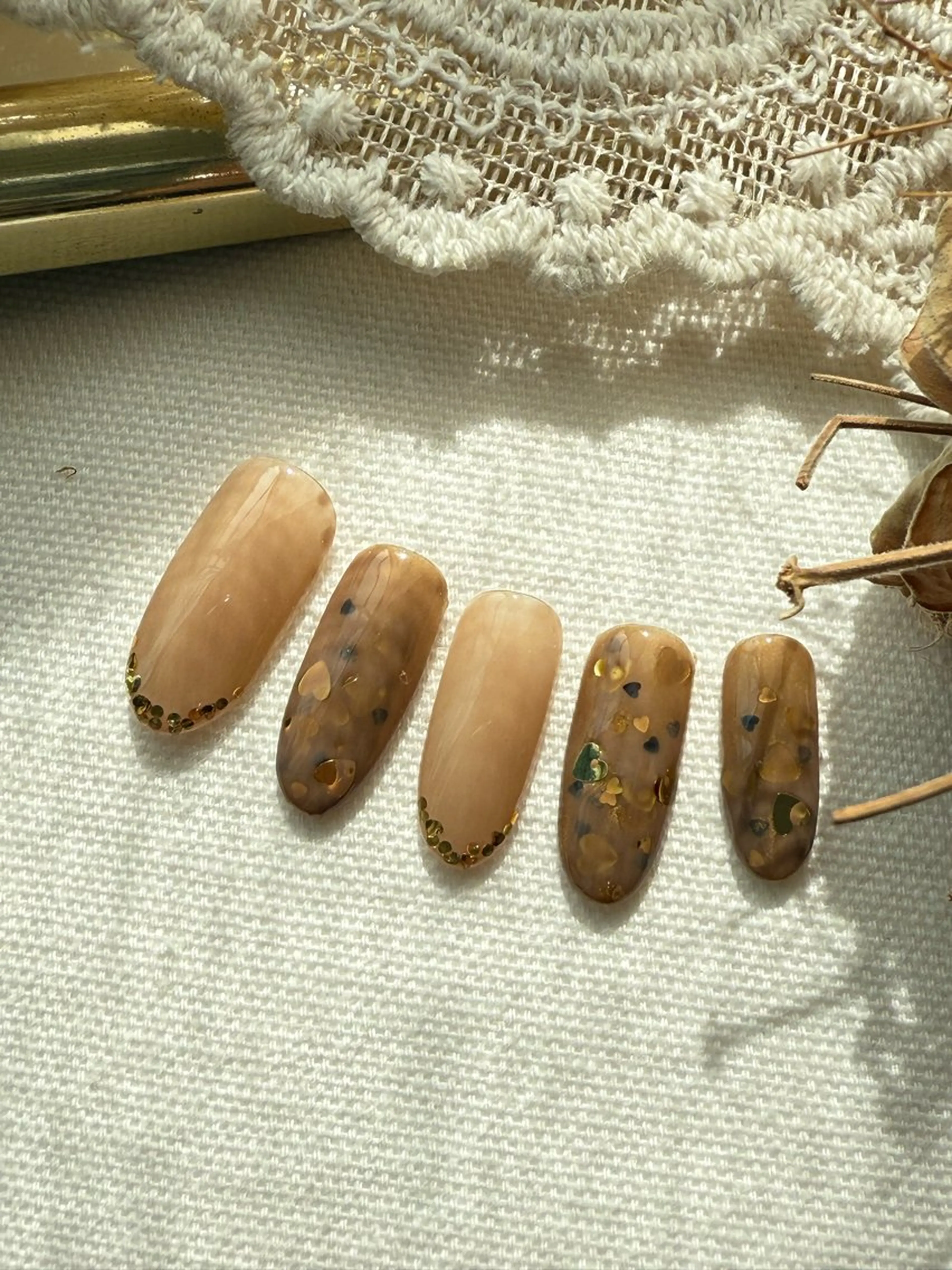 ネイル ブラウン ハート ハンドネイル miel nailのネイルデザイン