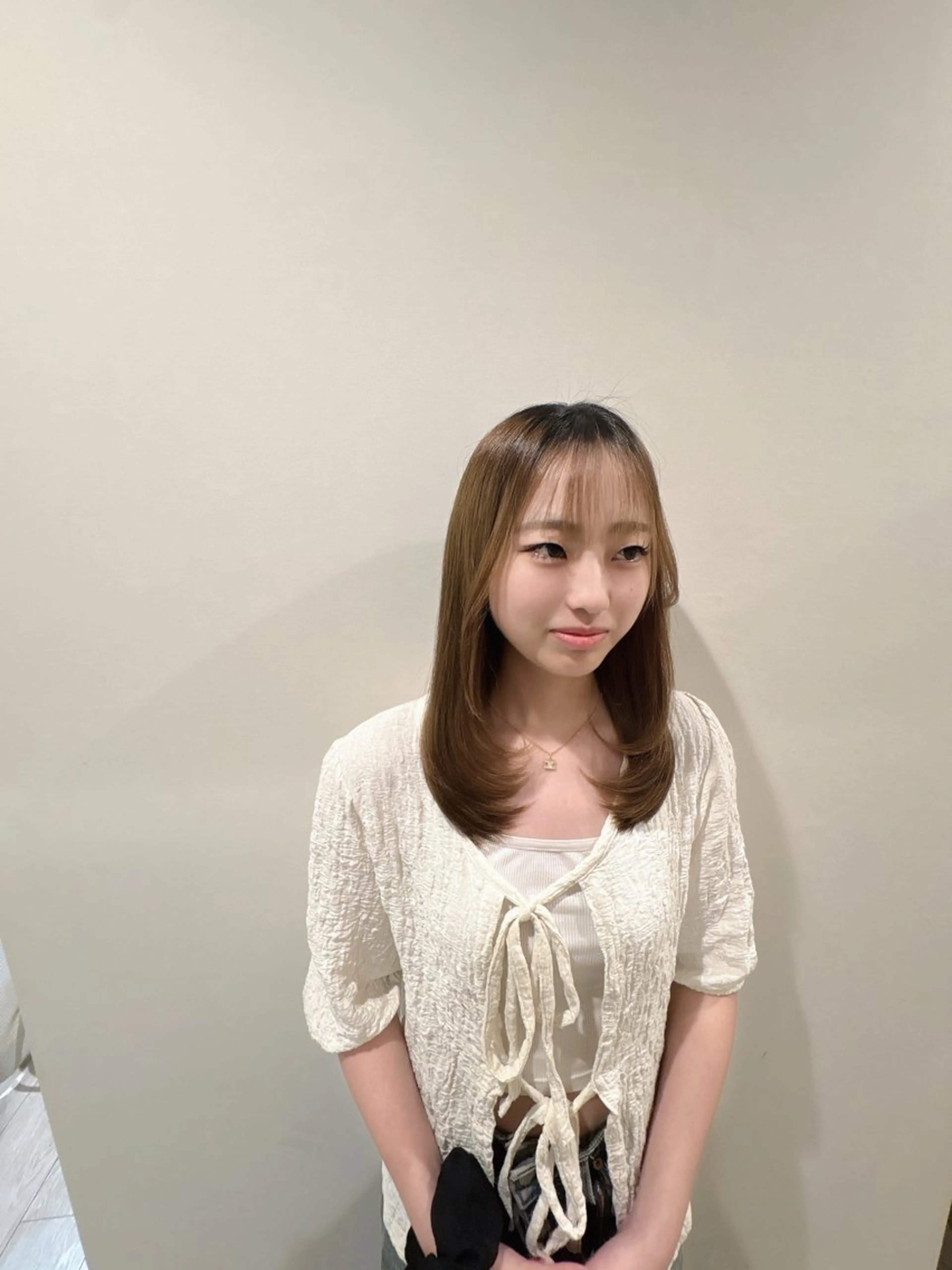 セミロング レイヤーカット トリートメント カット 広瀬 帆々乃のヘアスタイル