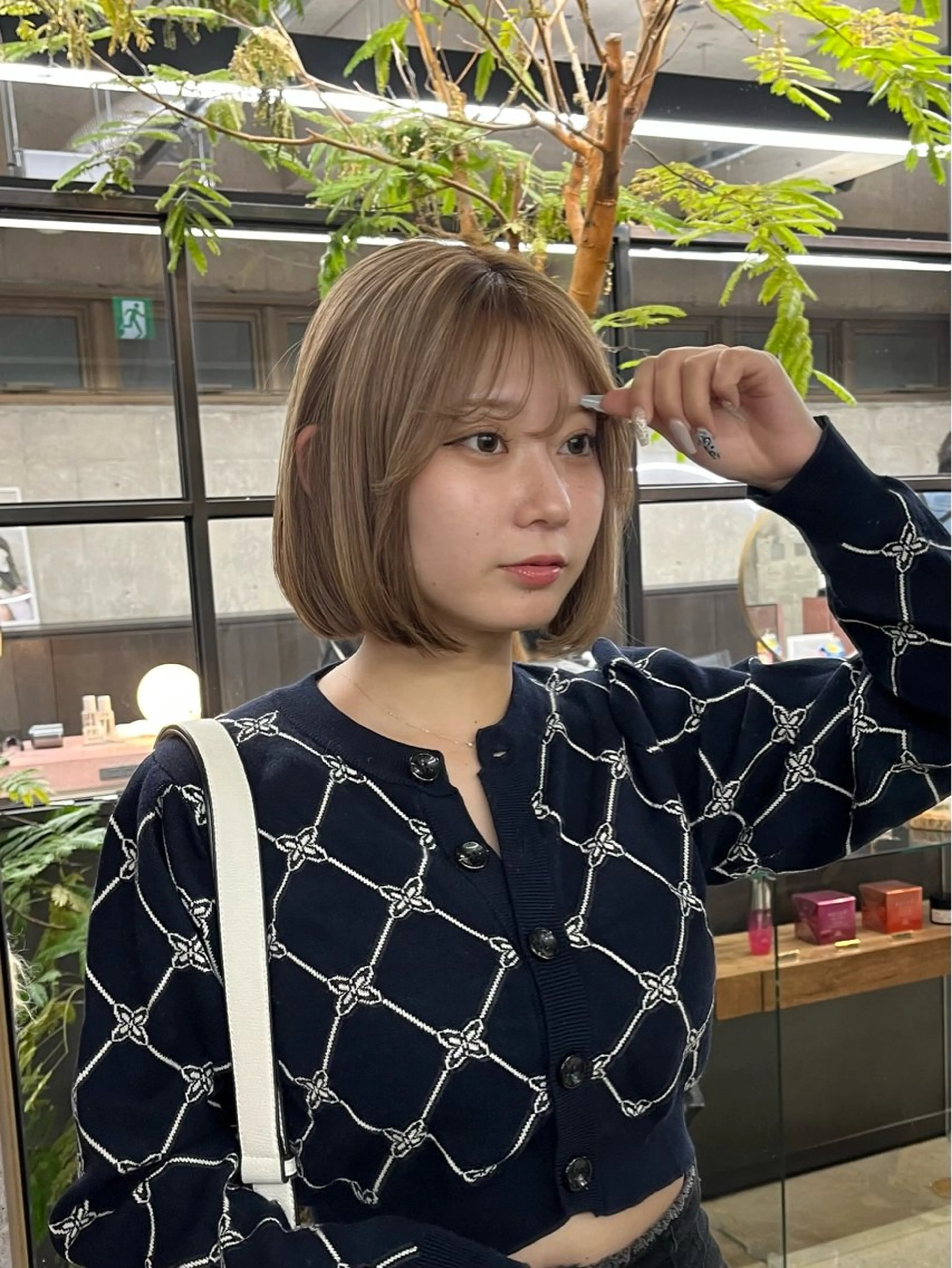 🪽ボブ・ミディアムカット＋ケアカラー+クイックトリートメント🪽の写真