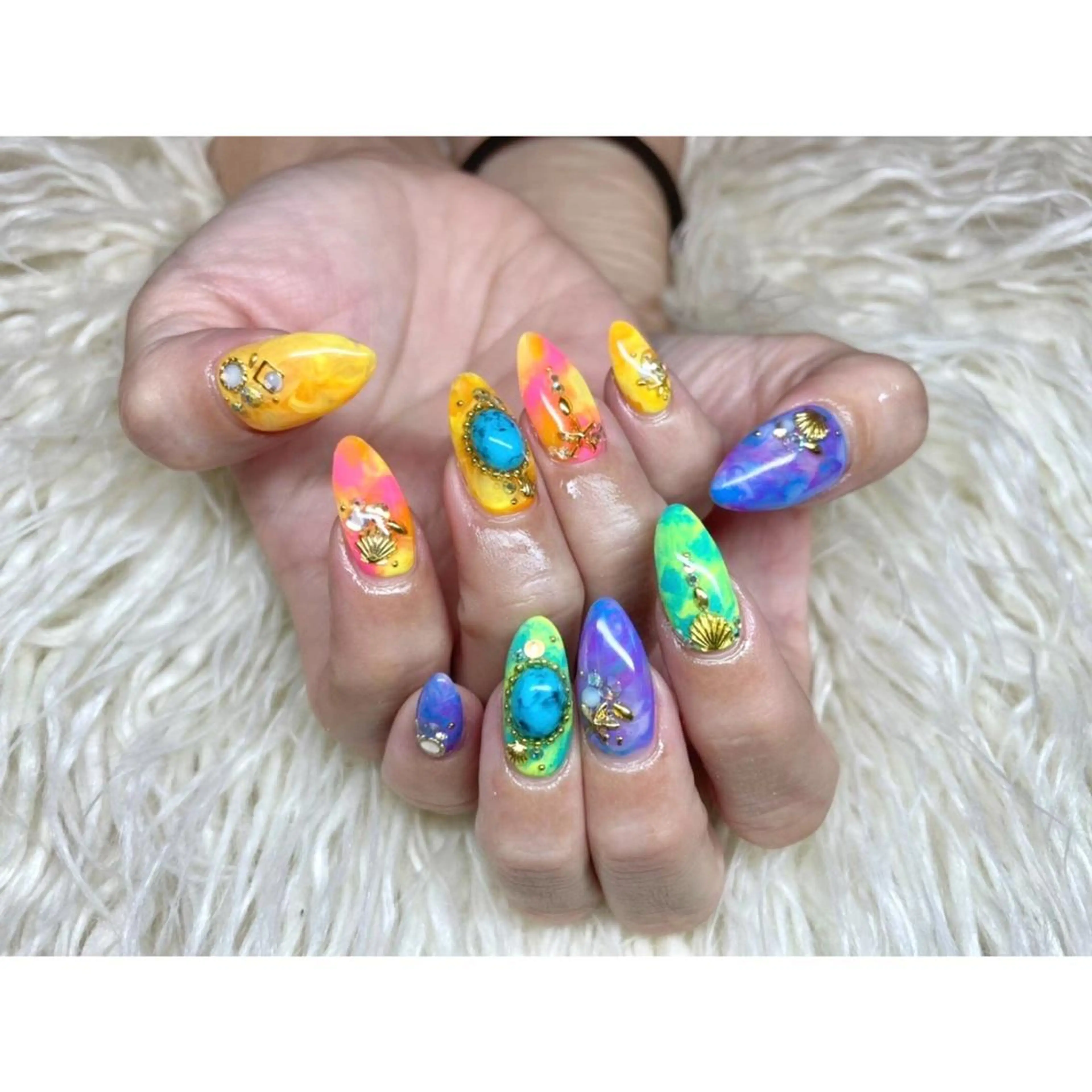 ネイル 大理石ネイル(マーブル) ハンドネイル フットネイル Nail salon LuaRのネイルデザイン