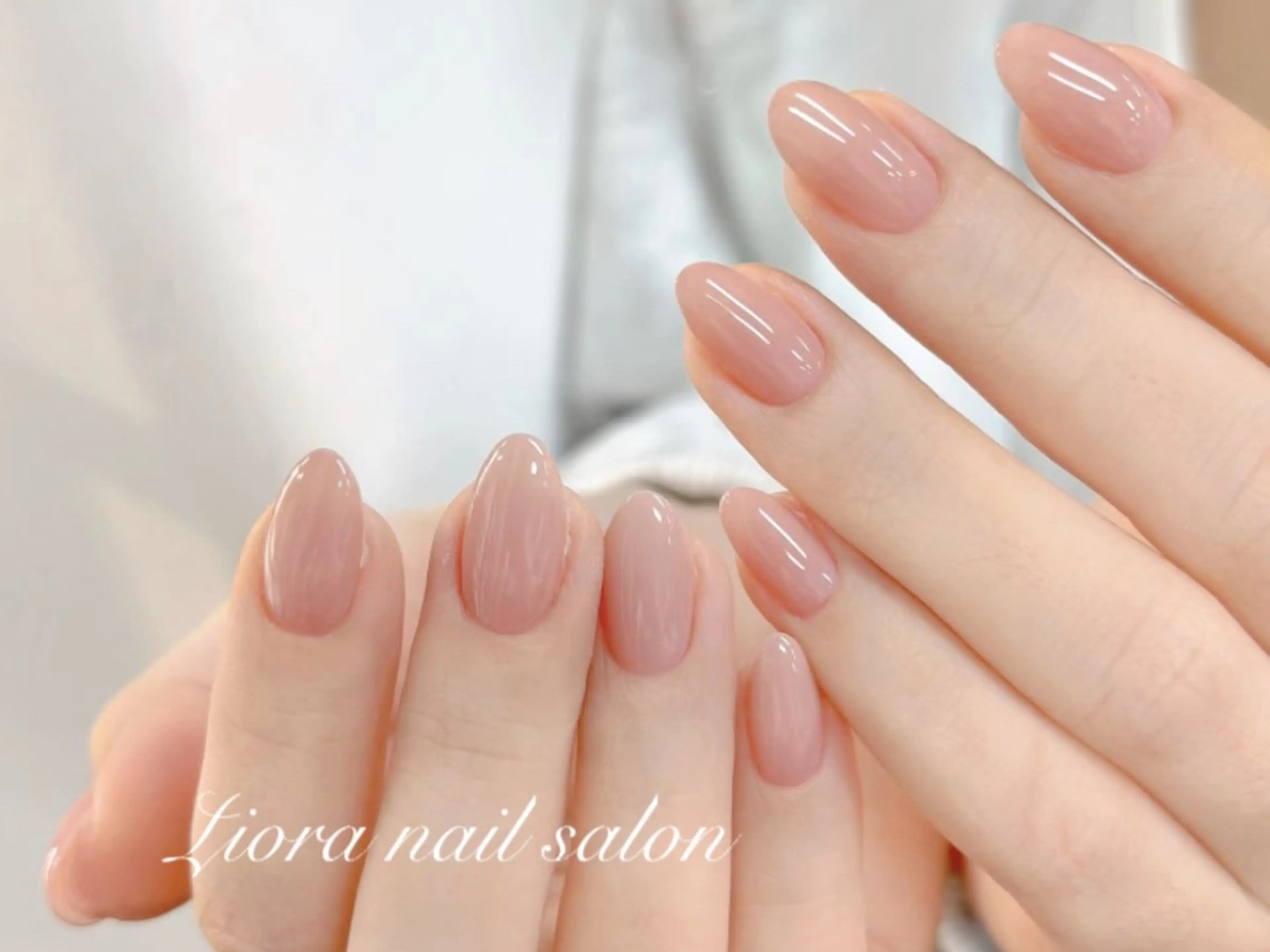 ネイル フレンチネイル ジェルネイル ガーリー グラデーション キラキラネイル ハンドネイル Liora nail 1のネイルデザイン