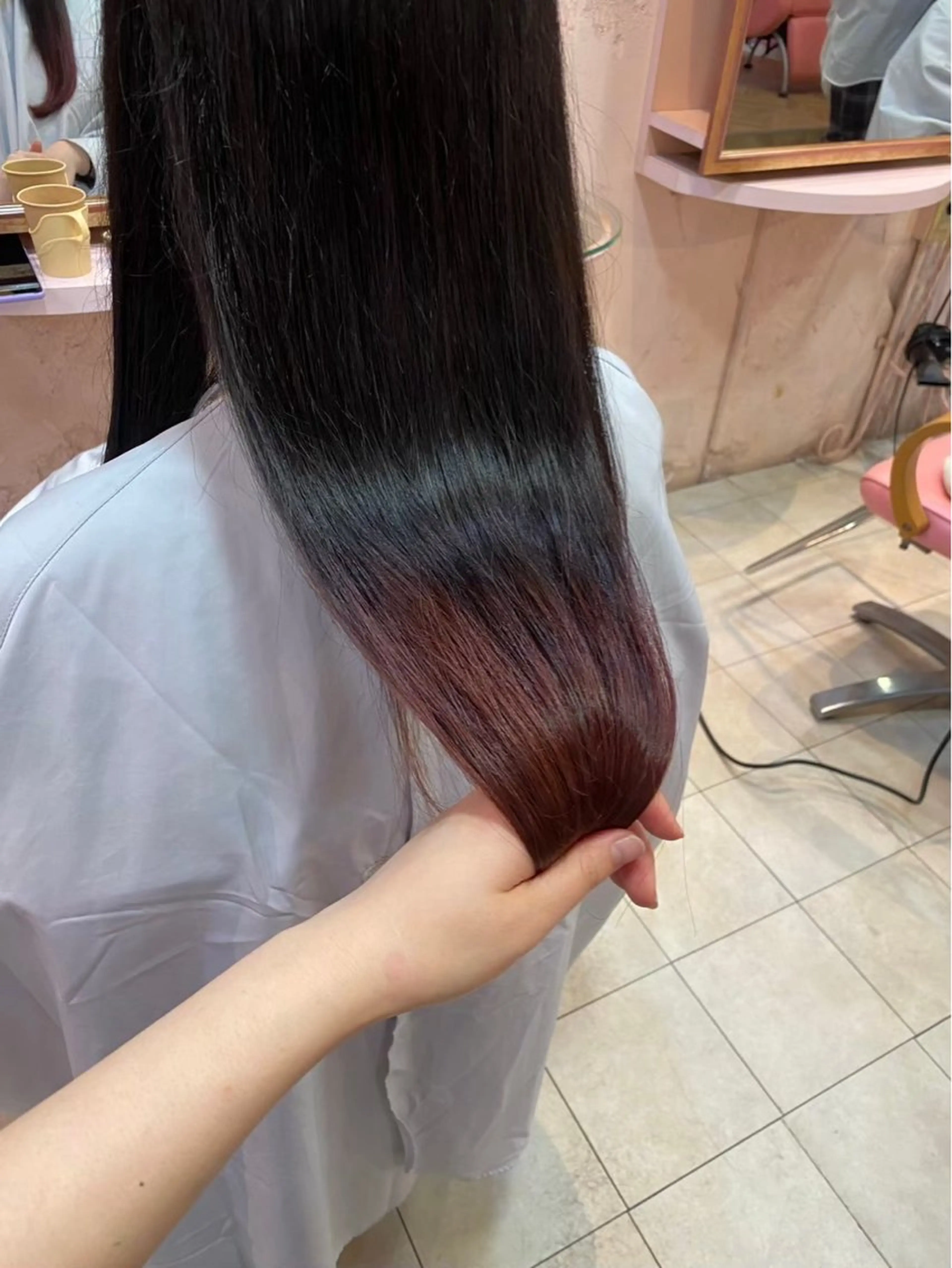 ロング 𝙼𝚒𝚎𝚗𝚎 𝚙𝚒𝚗𝚔所属・山本 葵のヘアスタイル