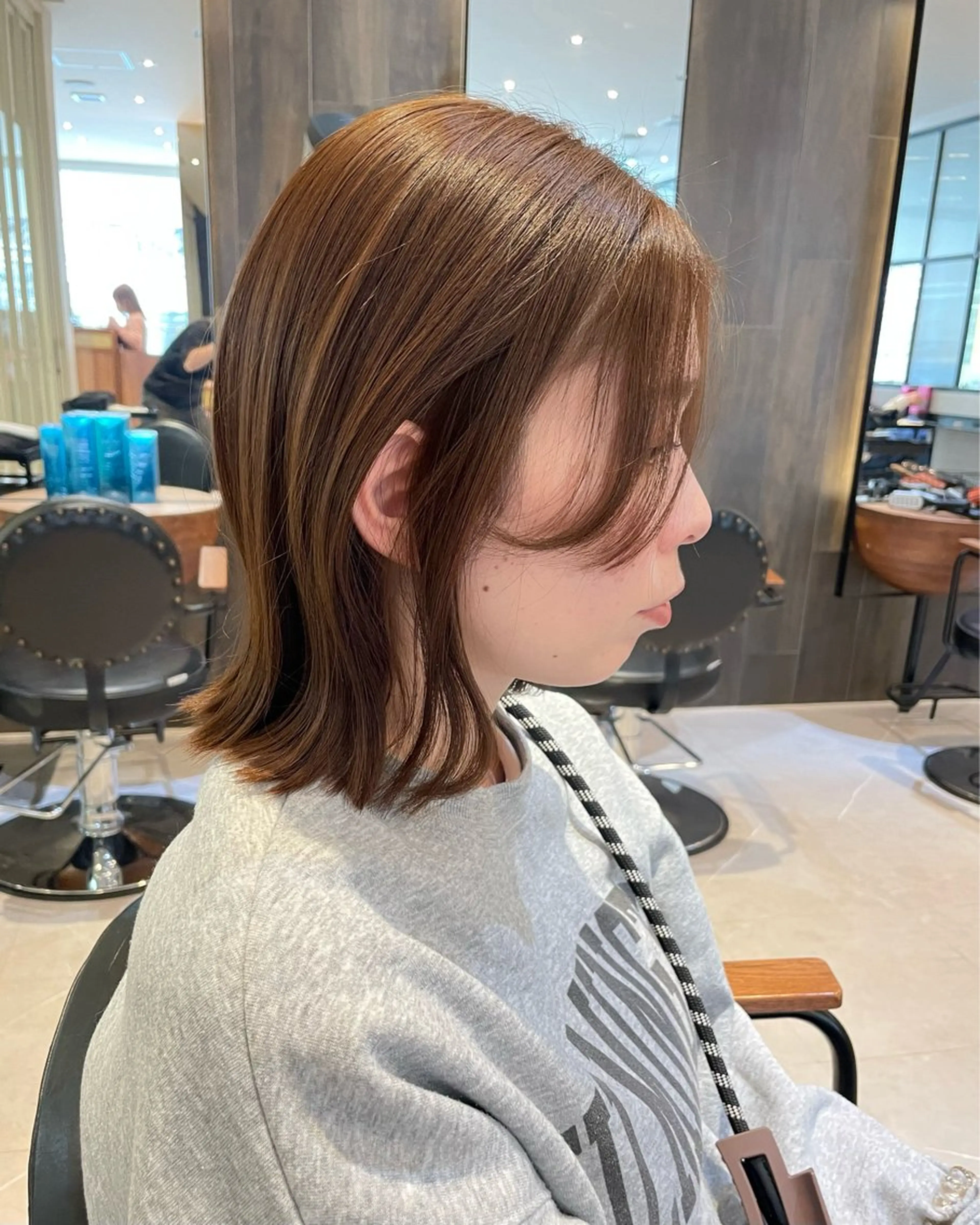 セミロング カラー ブラウンカラー オリーブカラー🫒/ 透明感カラー/みゆのヘアスタイル