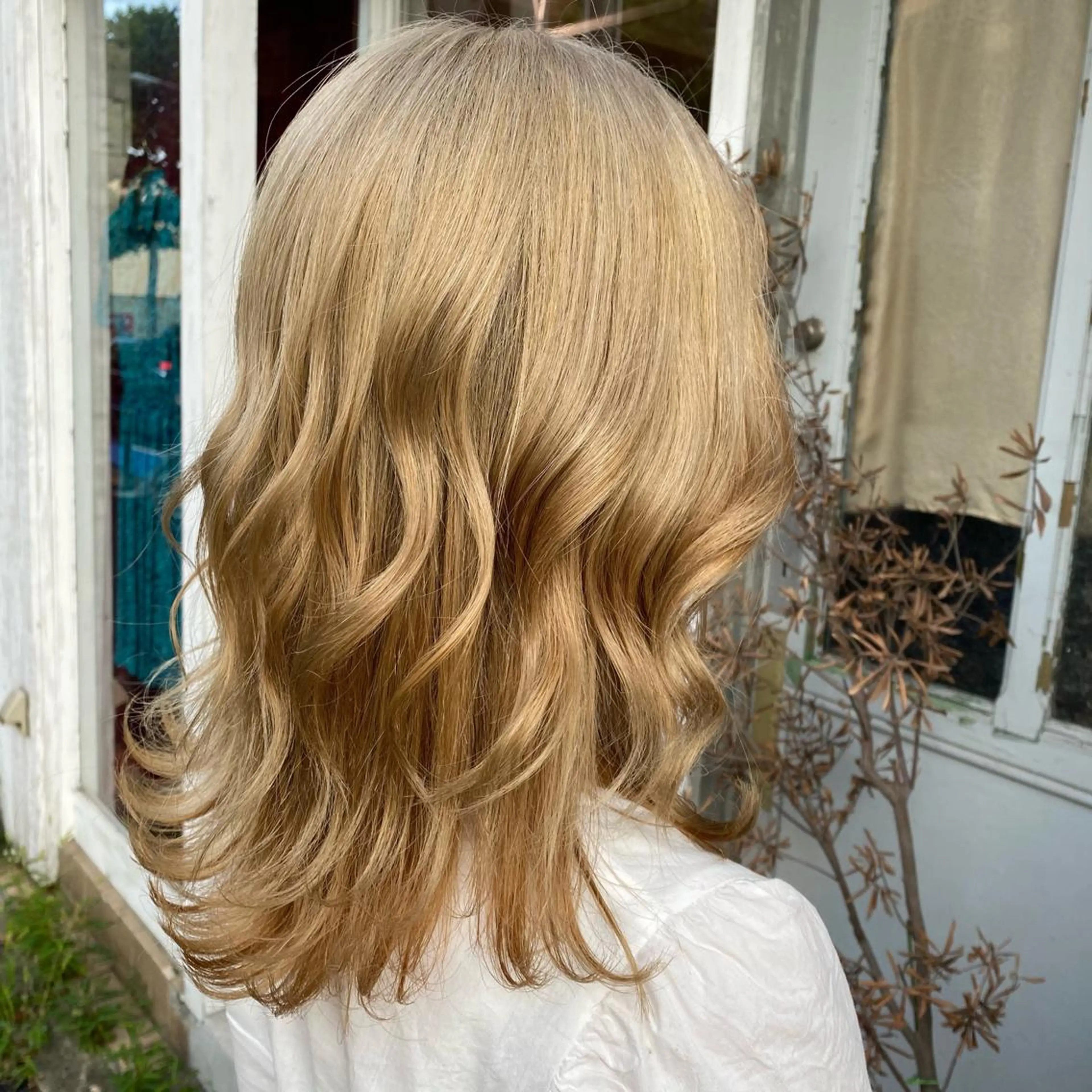 セミロング カラー Sia中野新橋 田中 優莉乃のヘアスタイル