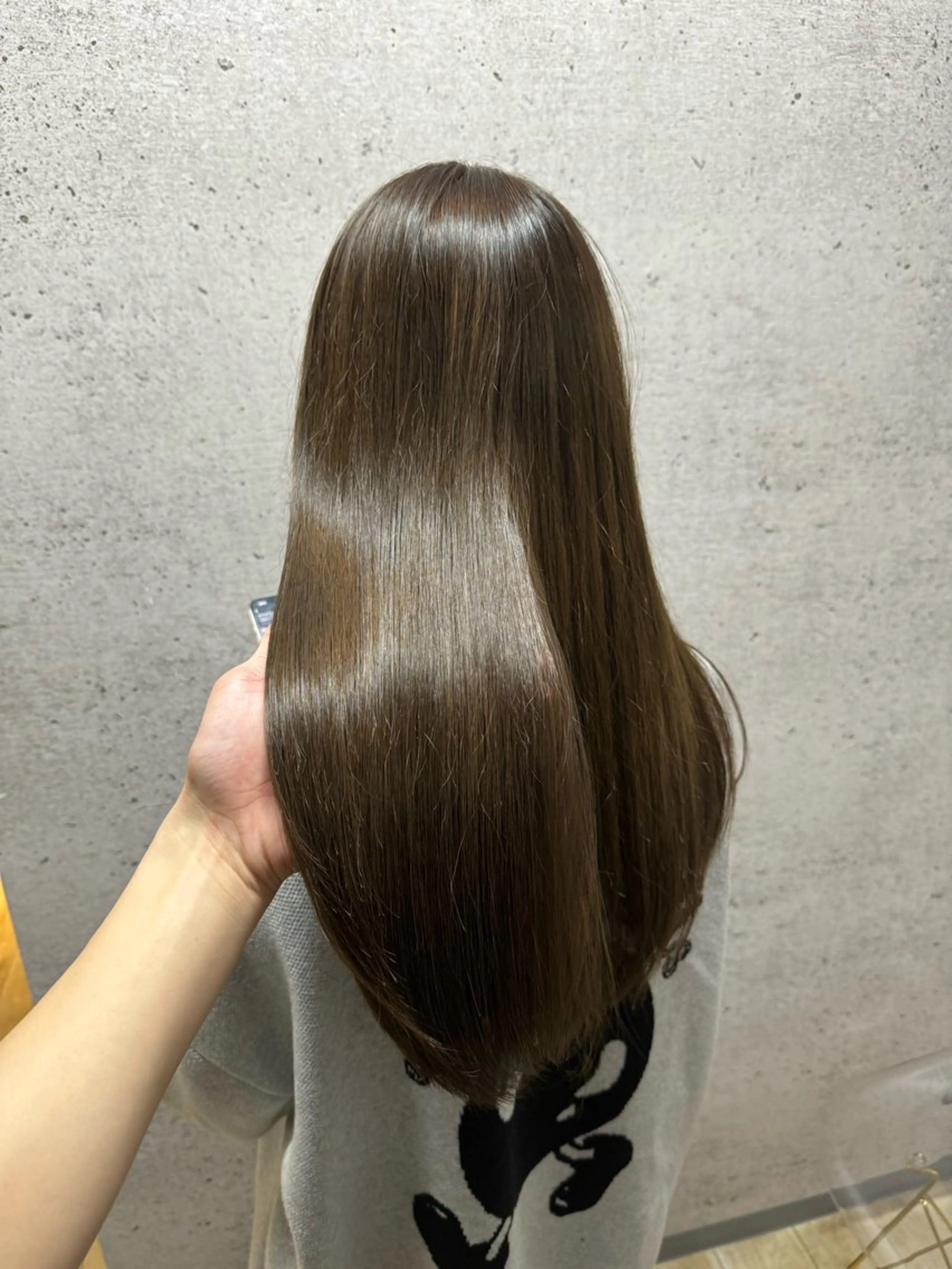 ロング パーマ 艶髪ハイトーン特化 梅田美容室SLYのヘアスタイル