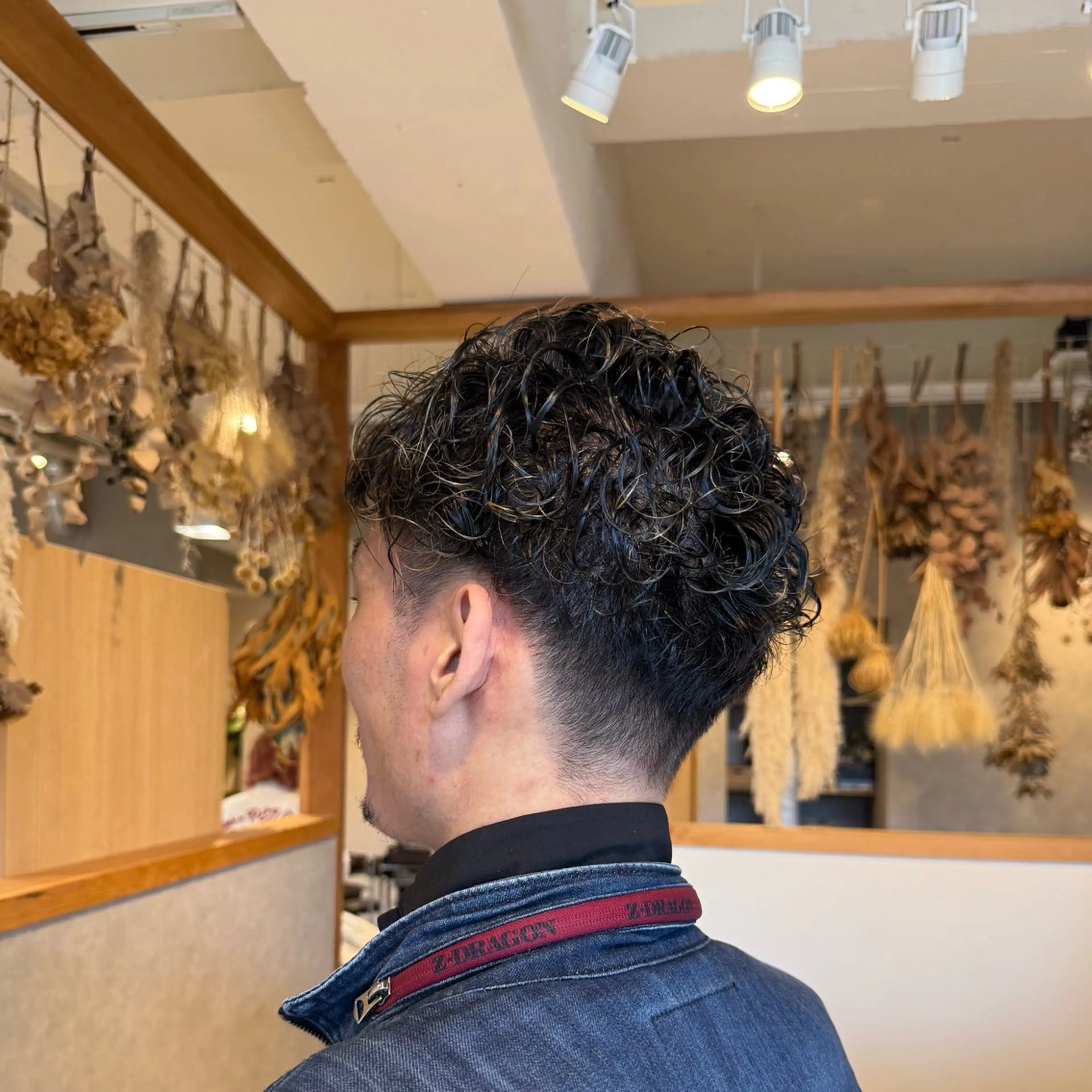 ショート メンズ メンズパーマ スペインカール 1月限定メニュー⭕️ anjuのヘアスタイル