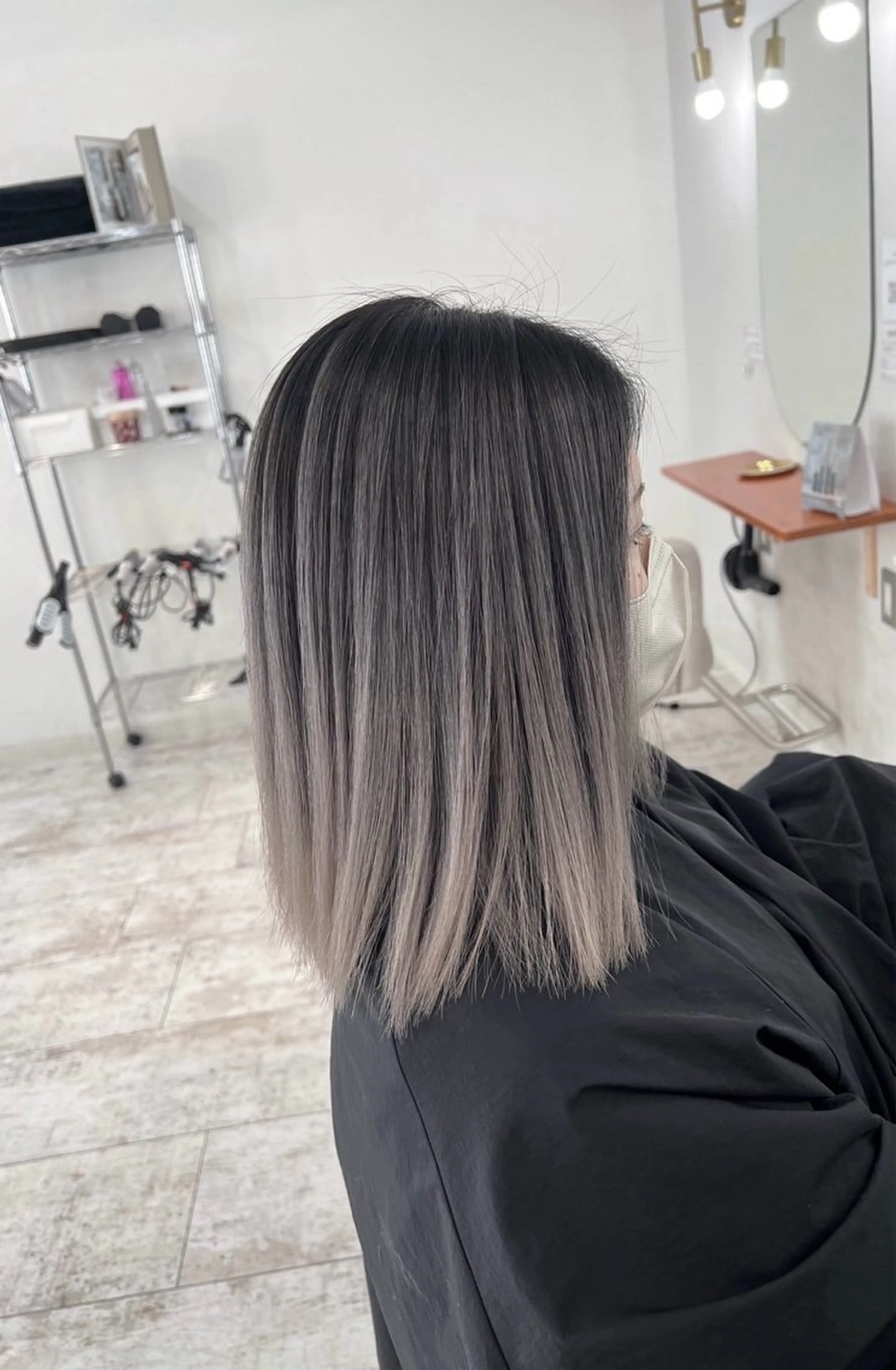 ミディアム カラー バレイヤージュ グレージュ レイヤーカット ヘアカラー トリートメント ROBIN所属・指名数No.1 /NAOYAのヘアスタイル