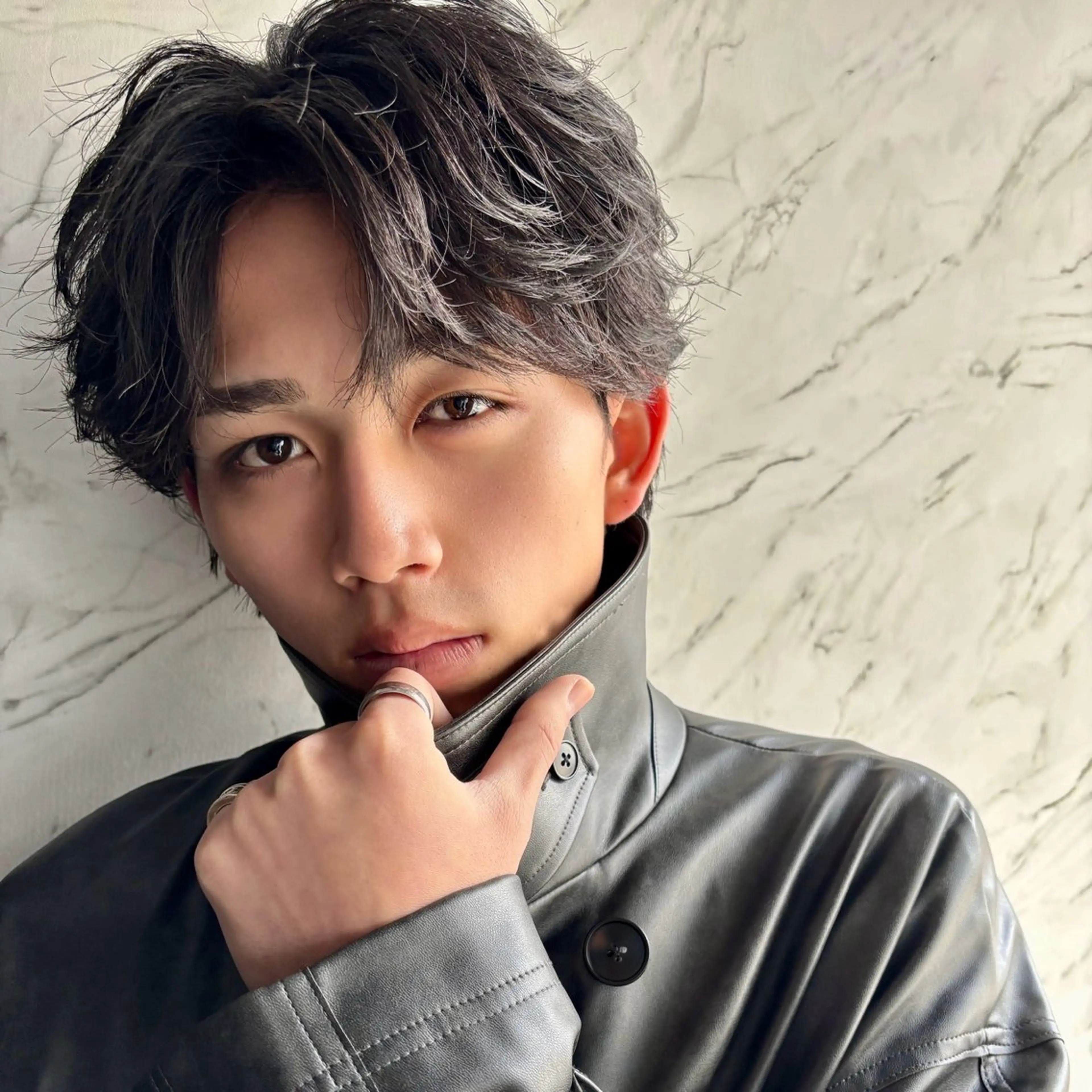 パーマ メンズ センターパート メンズパーマ 募集 MAI🪼のヘアスタイル