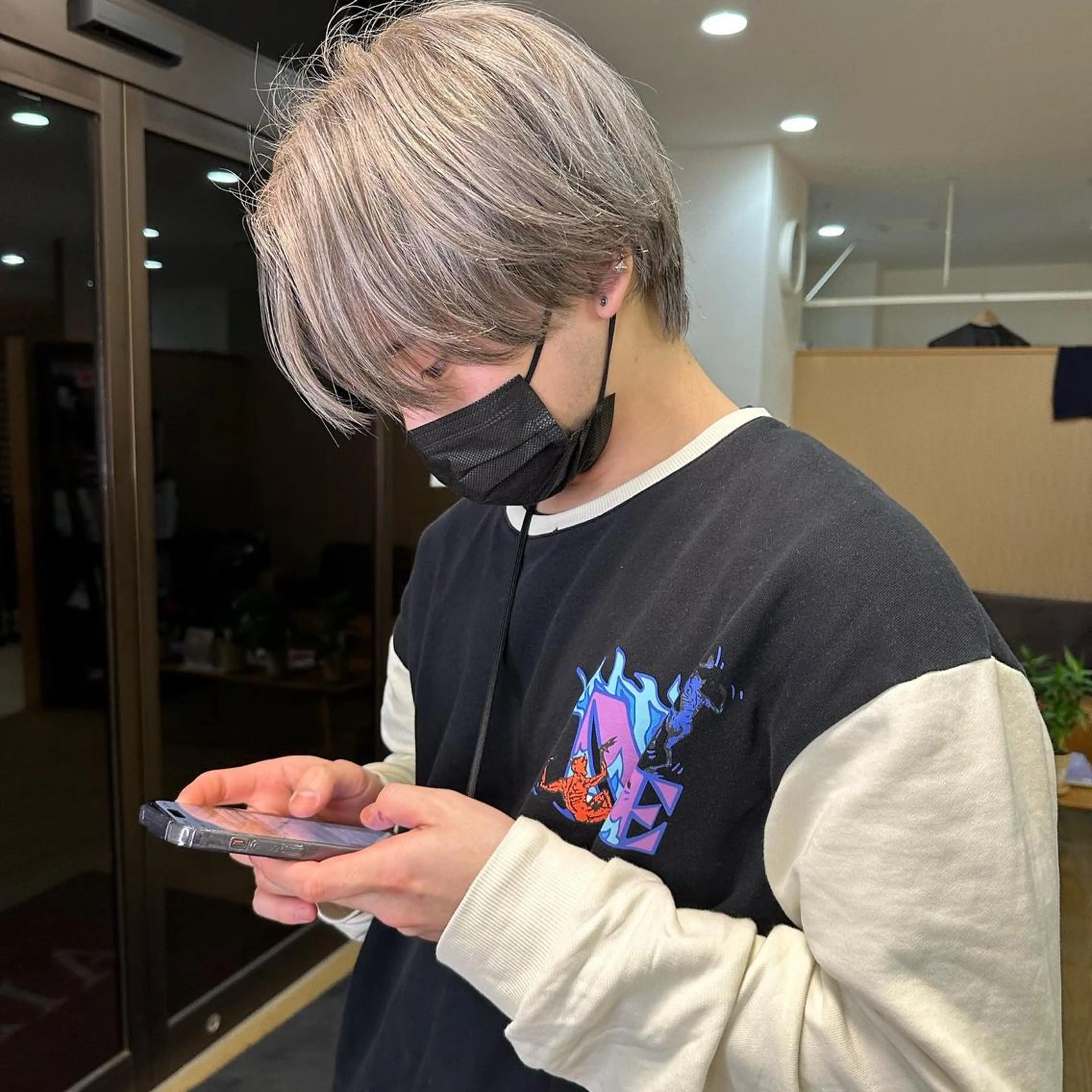 カラー メンズ ベージュカラー デザインカラー ホワイトベージュ カット ヘアカラー トリートメント peg.hair所属・ブリーチカラー🫧 森　凪沙のヘアスタイル