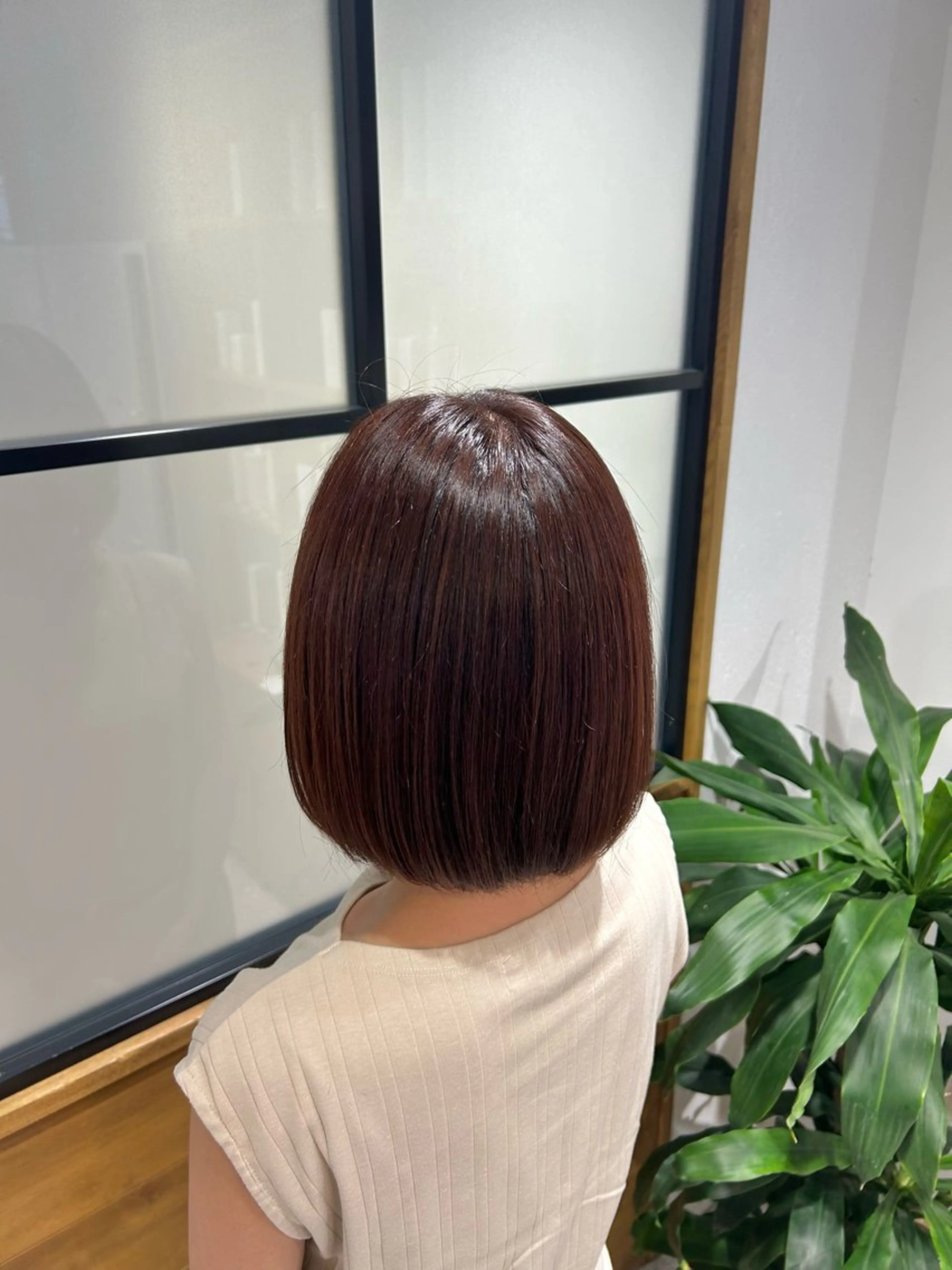 ショート ヘアカラー やなぎさわ はるなのヘアスタイル