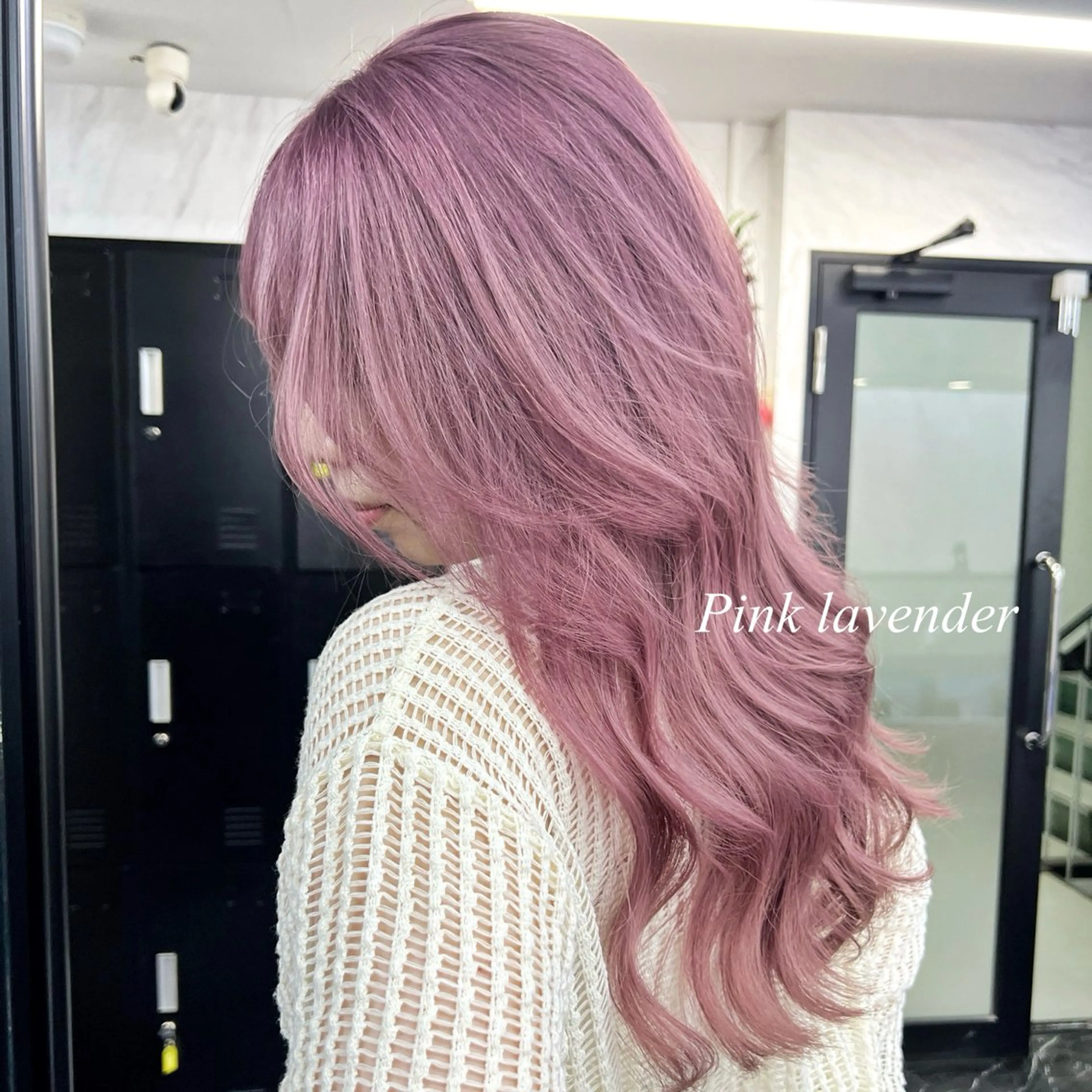 ロング カラー シールエクステ ハイトーンカラー エクステ ヘアカラー シールエクステ特化 ハイトーン、NANAのヘアスタイル