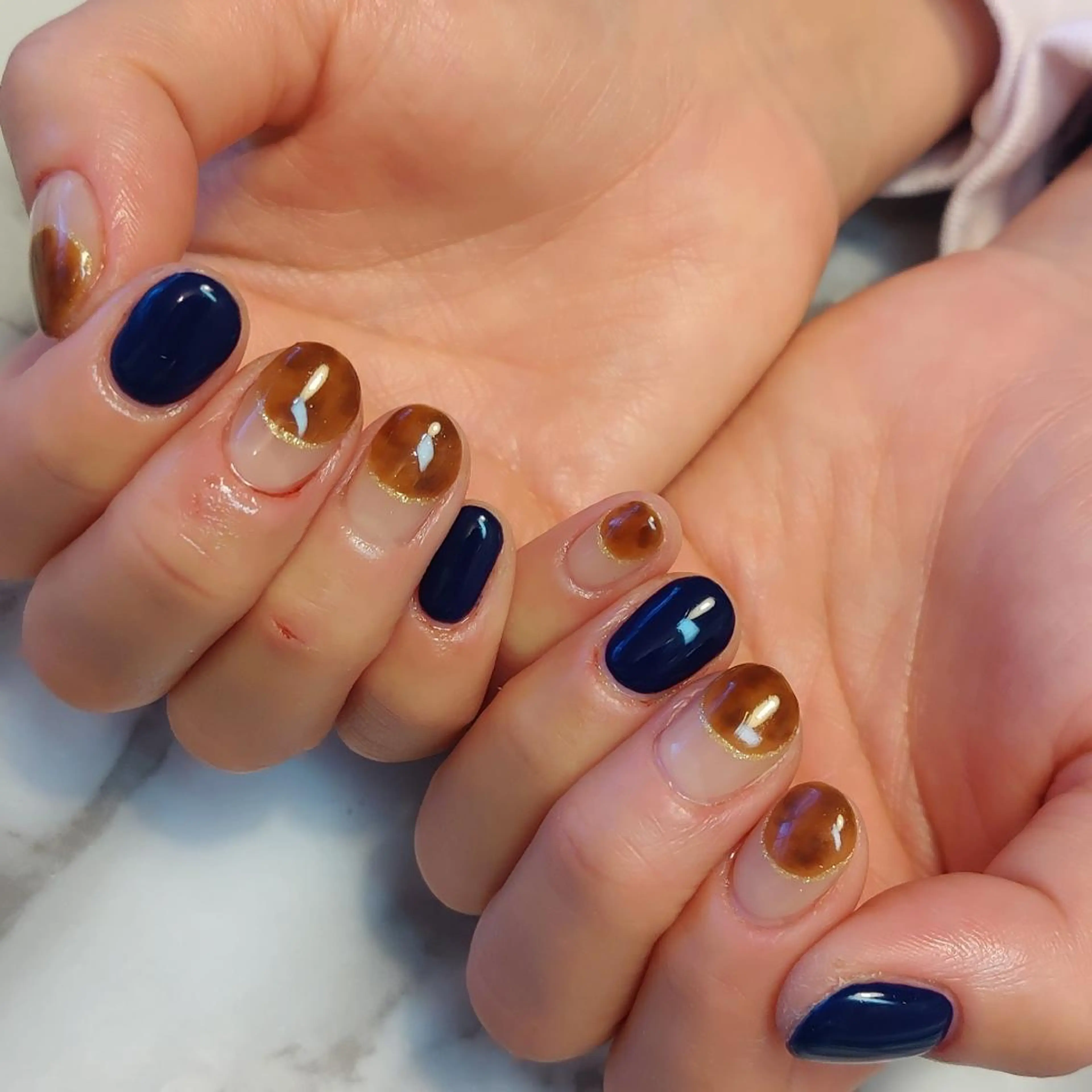 ネイル べっ甲ネイル ジェヌインネイル 河内のネイルデザイン