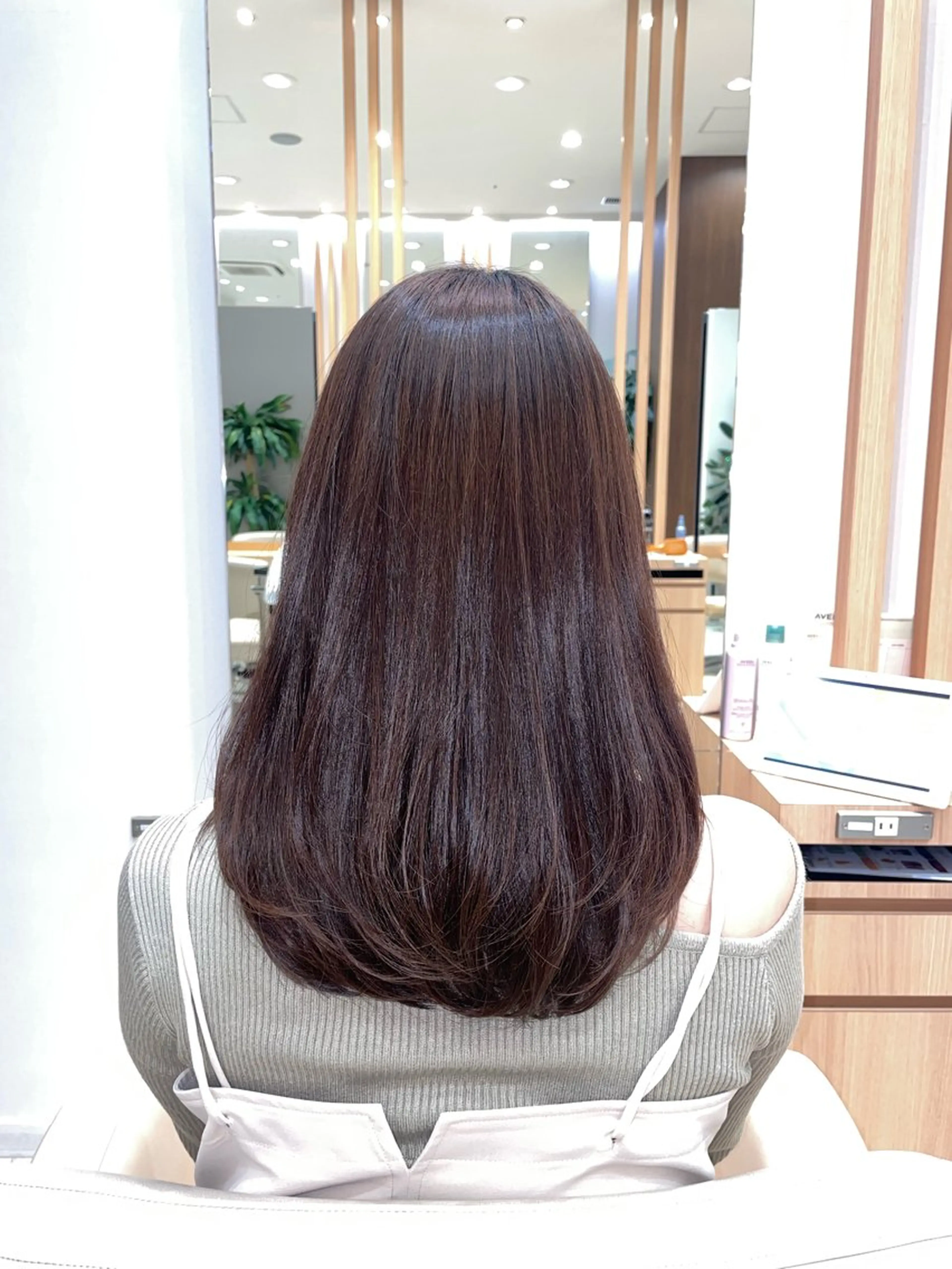 ロング レイヤーカット OASIS AVEDA 立川所属・ボブ/ショート/ ゆづきのヘアスタイル