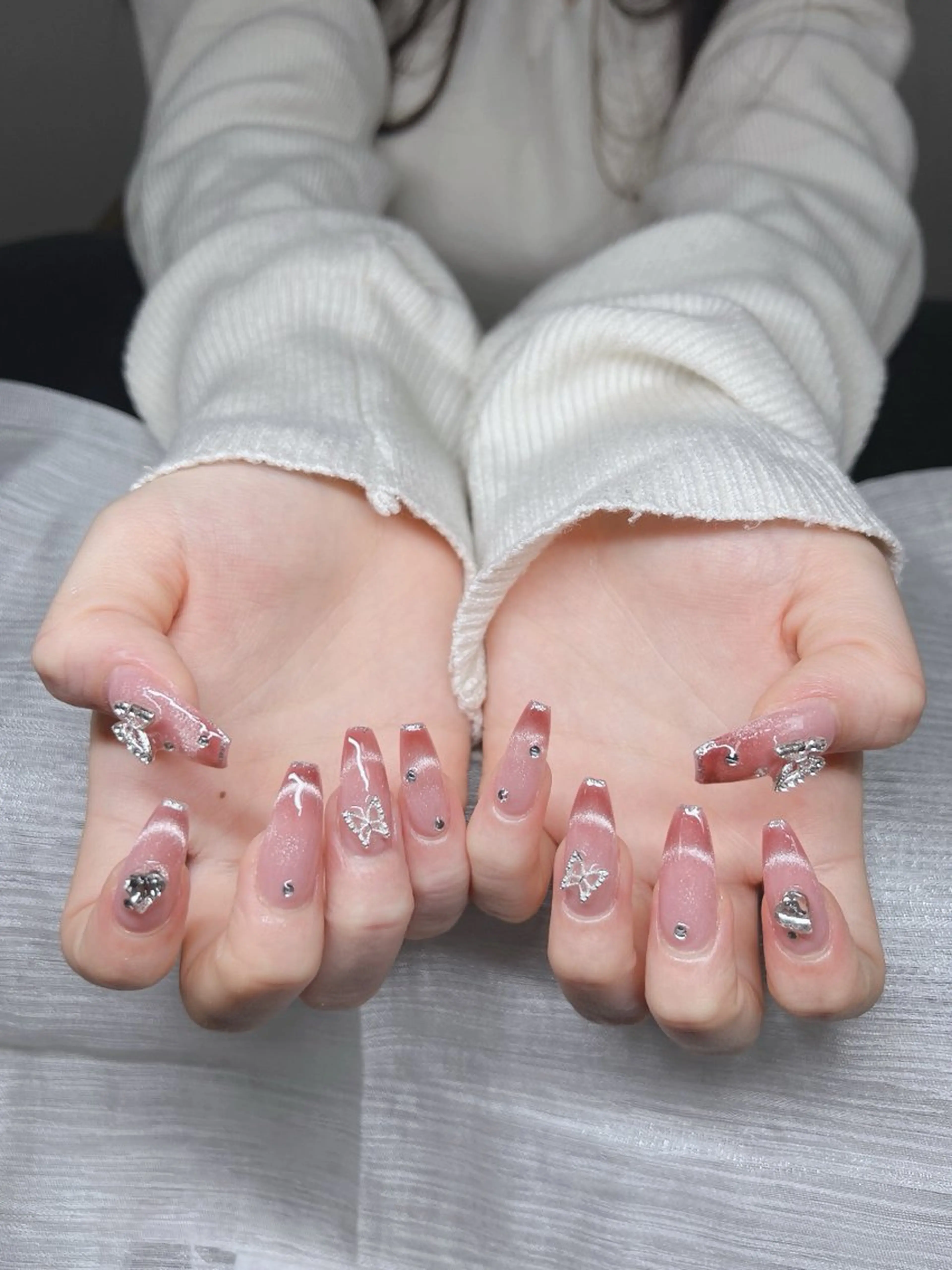 ネイル 長さ出し グラデーション 卒業式 キラキラネイル マグネットネイル Lee Nails チップ長さだし専門店のネイルデザイン