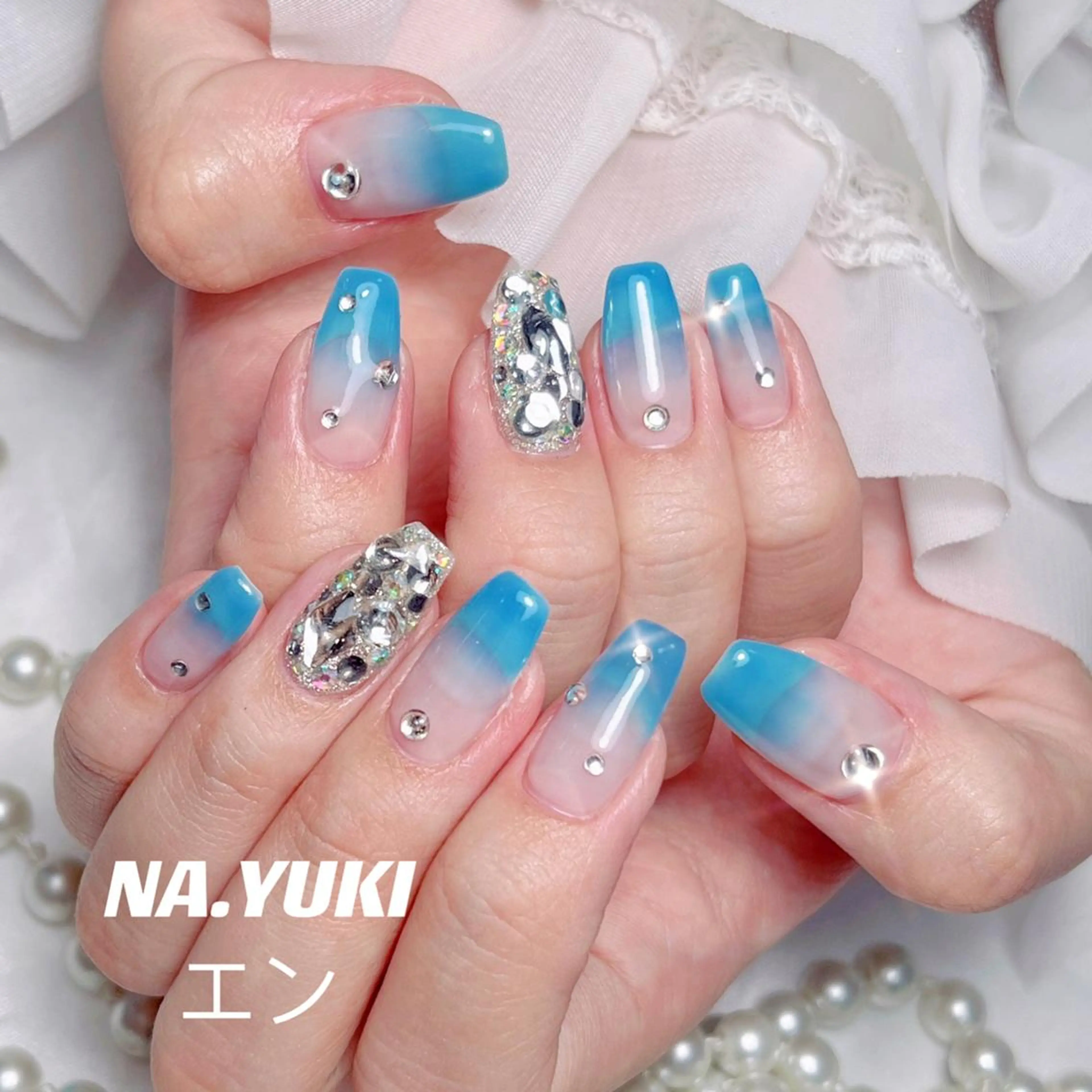 ネイル 🦋 Queenieのネイルデザイン