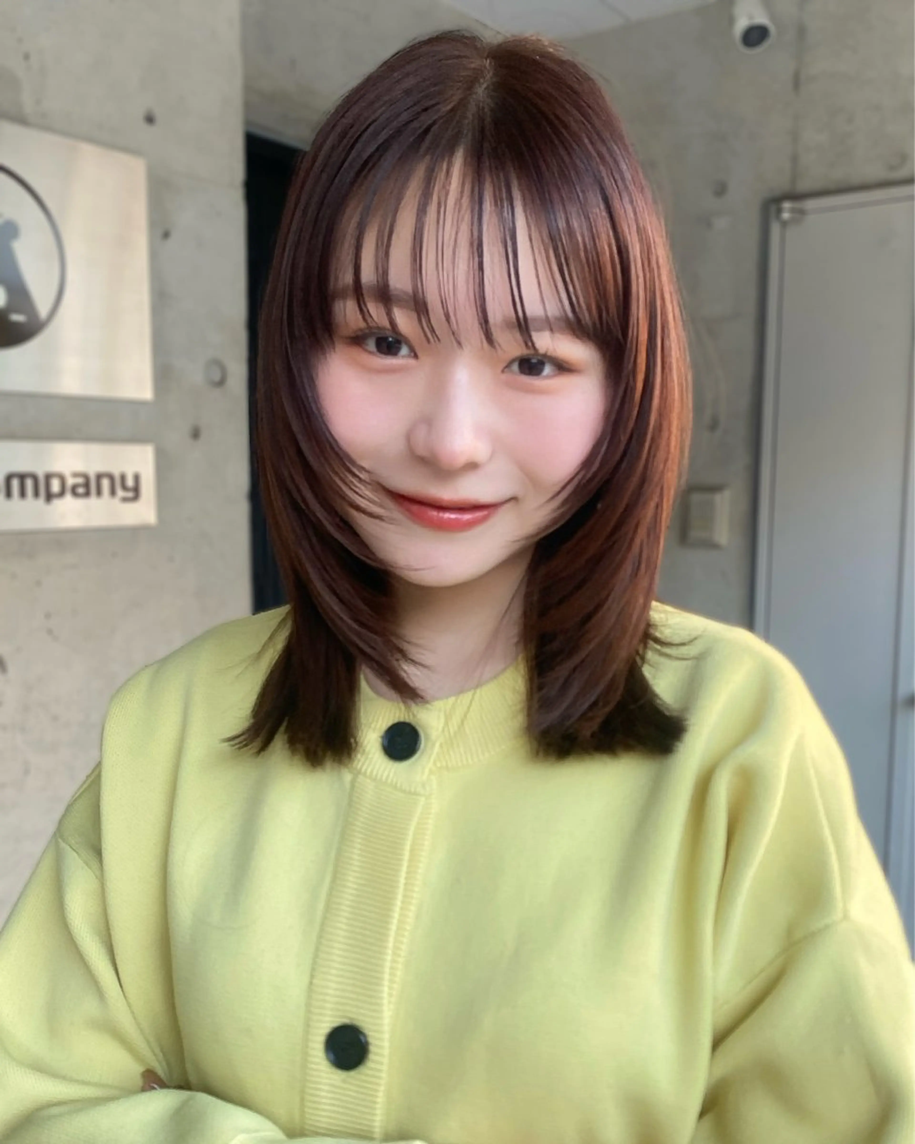 ミディアム カラー レイヤーカット 似合わせカット カット ヘアカラー トリートメント shiori/暖色/ レイヤー/似合わせのヘアスタイル