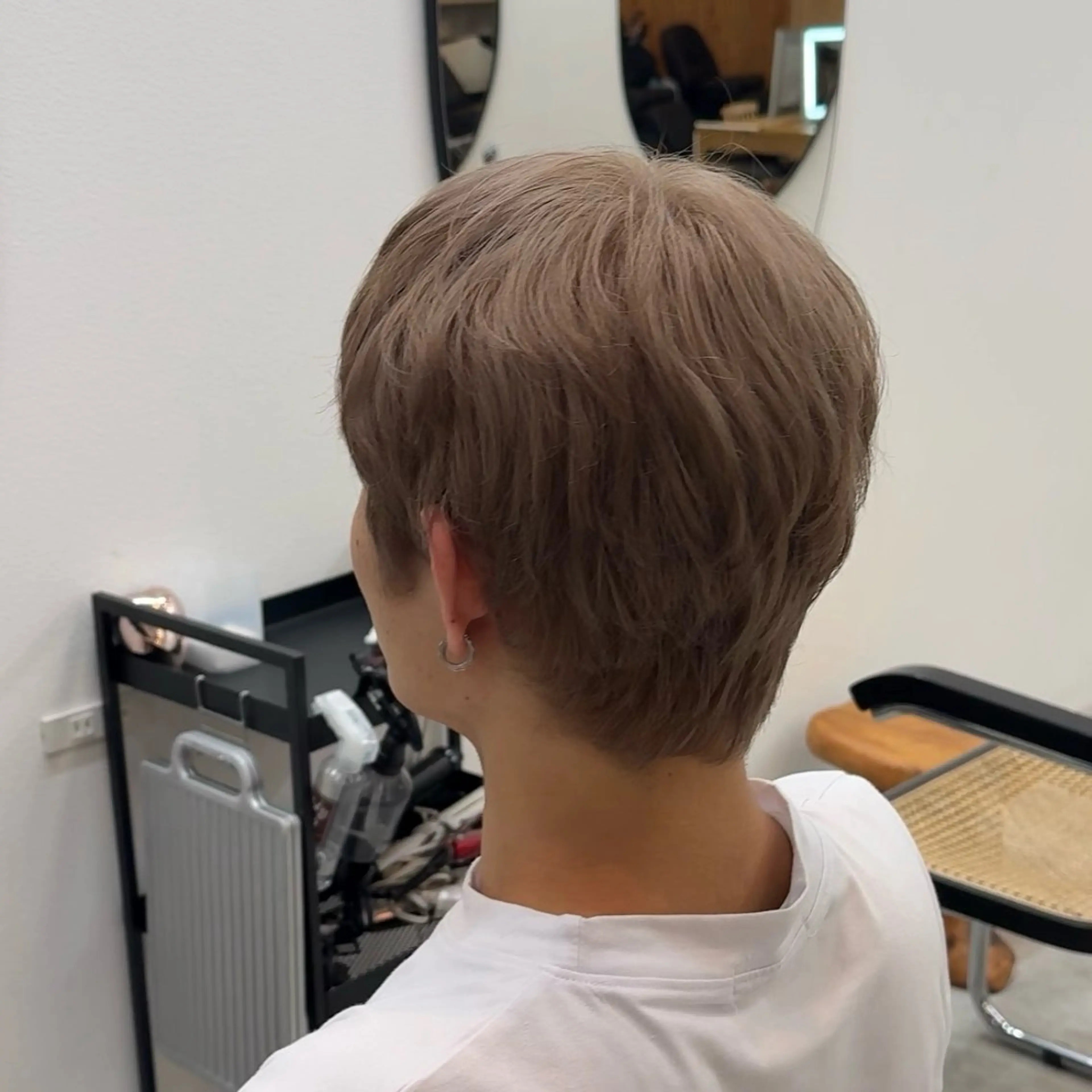 ミディアム カラー ベージュカラー ブリーチ ブリーチカラー/原宿 /髪質改善/shinのヘアスタイル