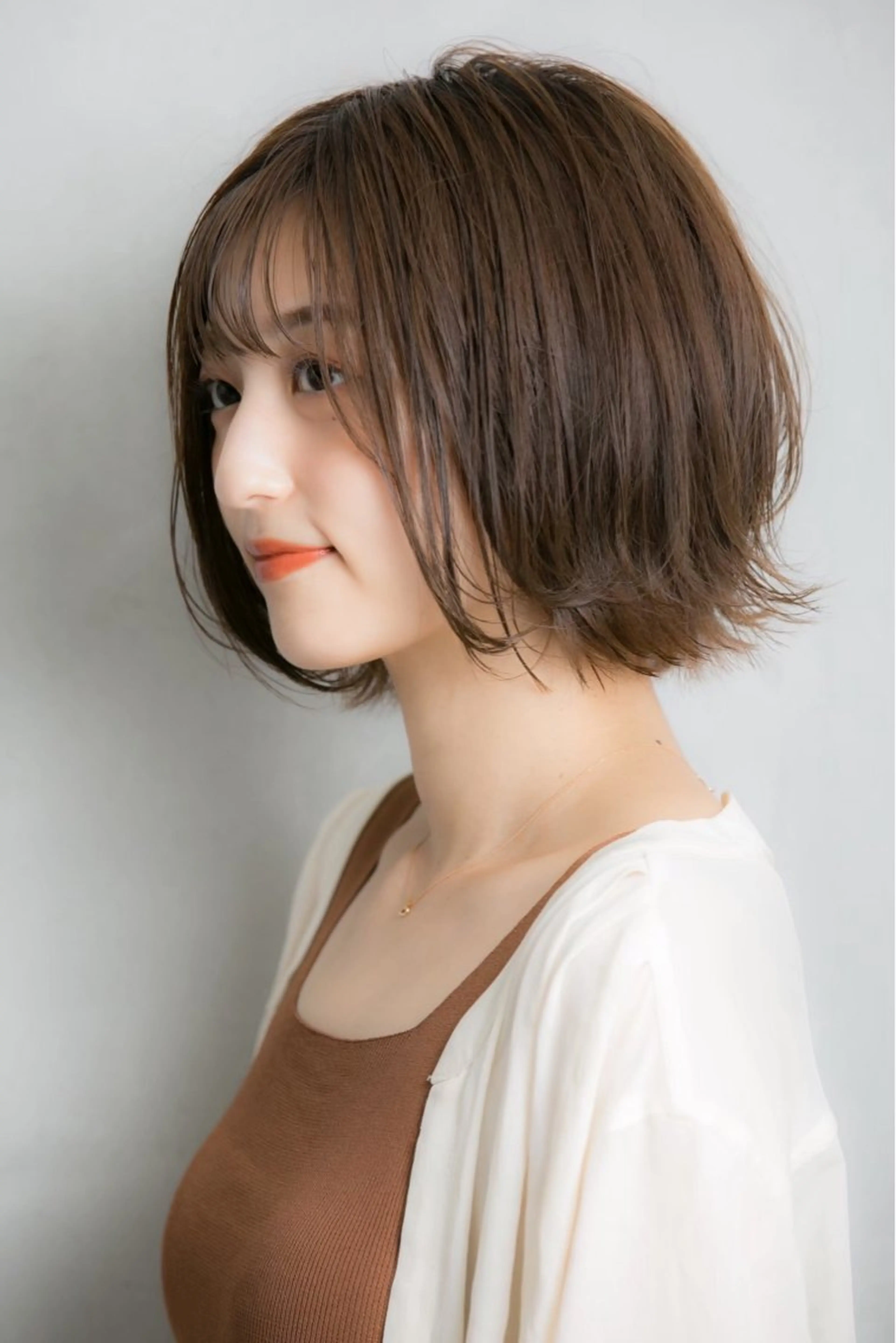 ショート カラー 透明感カラー ボブ 外ハネヘア カット ヘアカラー トリートメント ヘッドスパ 巻けるケア縮毛矯正✨ ケアカラー✨山下のヘアスタイル