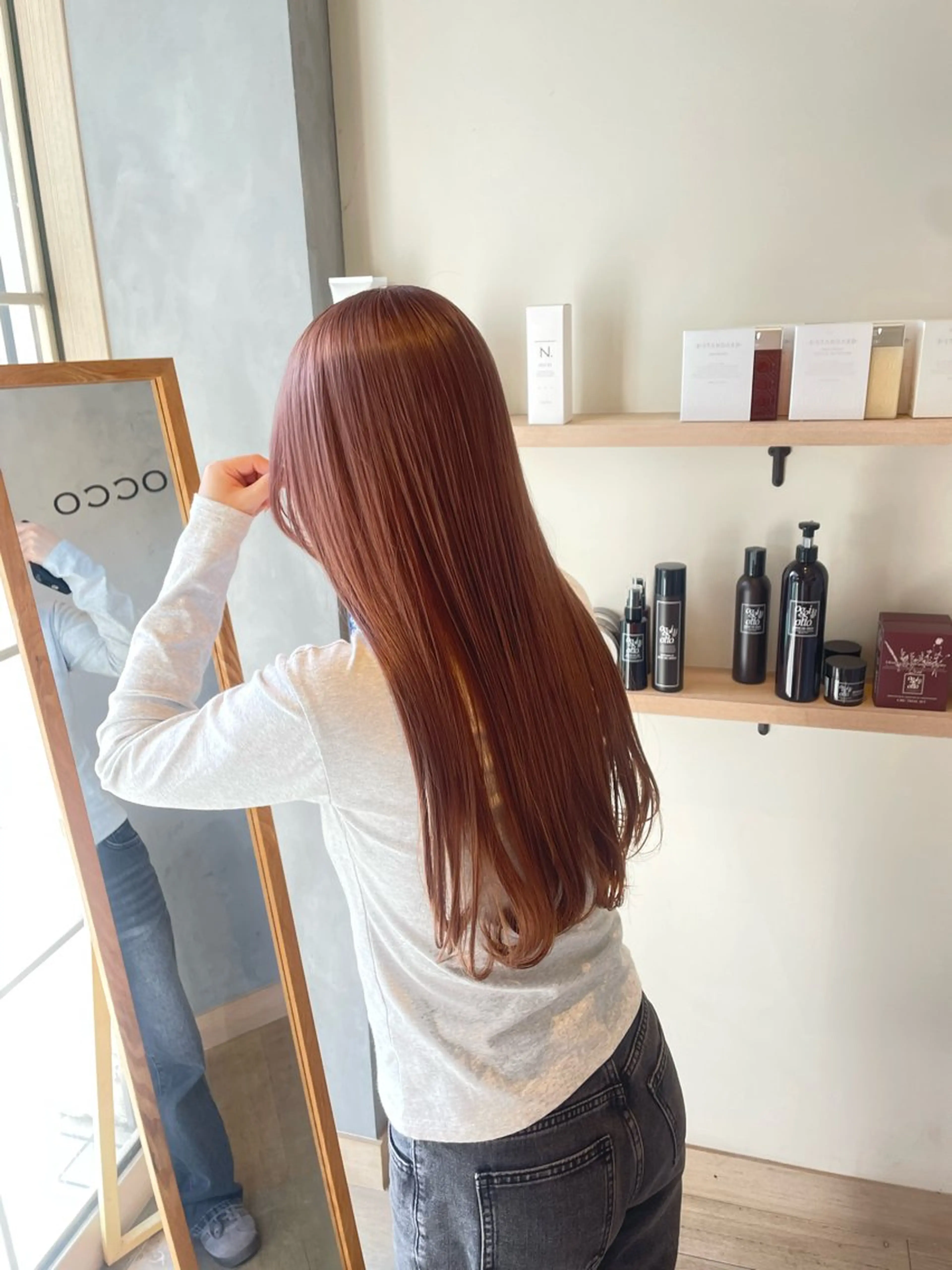 ロング ヘアカラー アイナ ROCCOのヘアスタイル