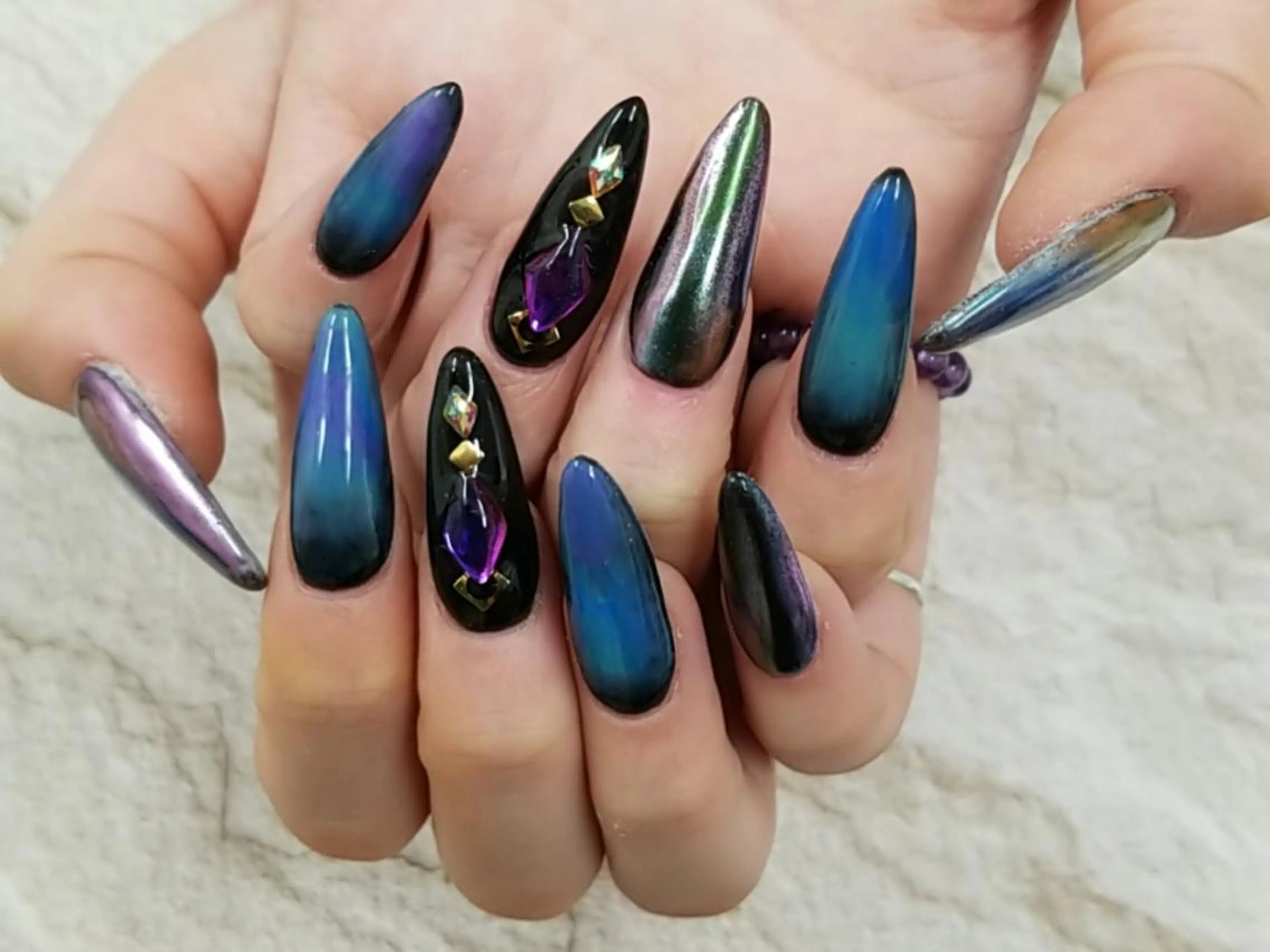 ネイル アートネイル ジェルネイル マグネットネイル 持ち込み ニュアンスネイル 河野ちえ (雑誌掲載サロン)のネイルデザイン