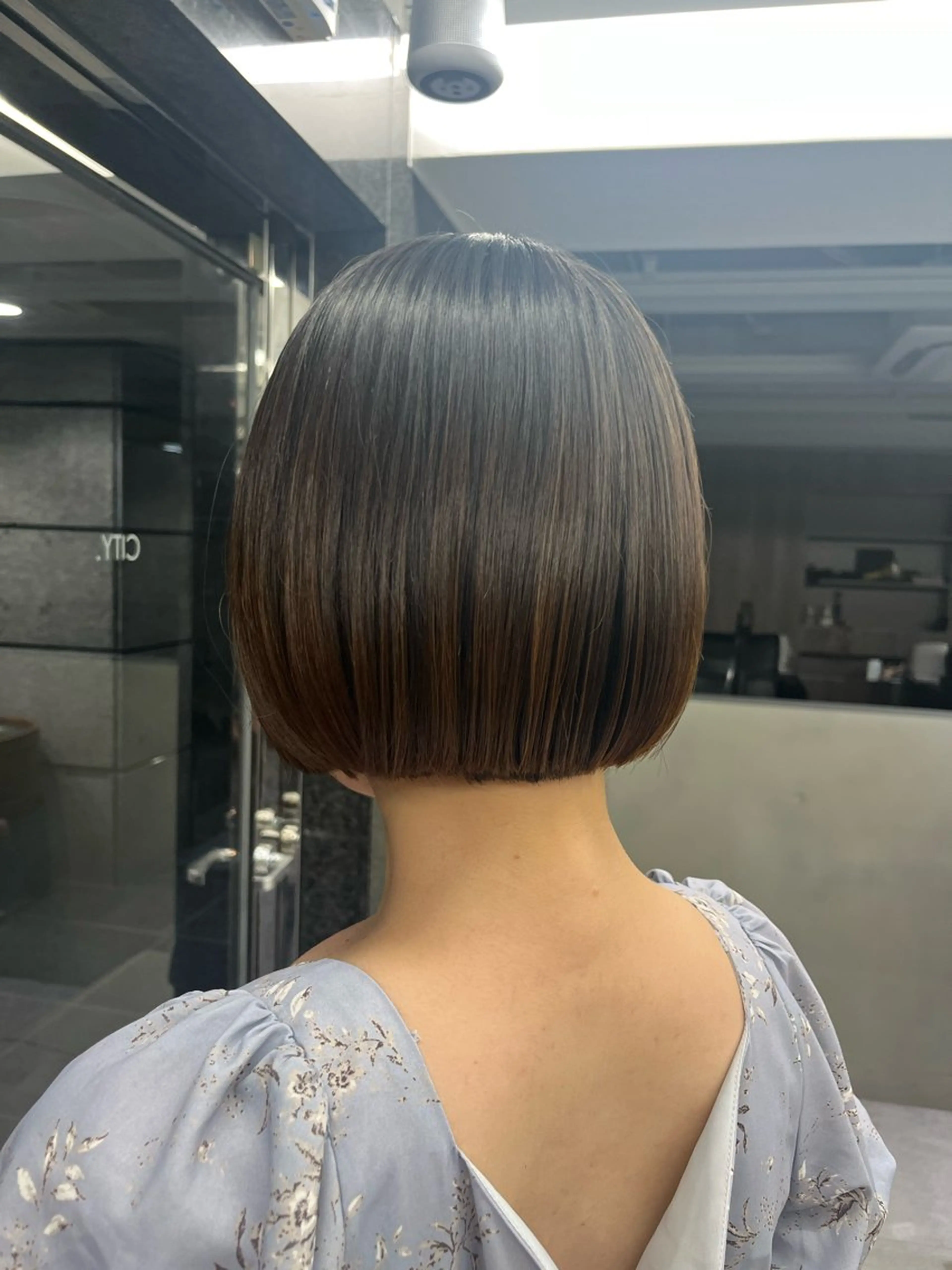 ショート ボブ カット トリートメント ボブ/プツッとボブ/ 暖色カラー/モエのヘアスタイル