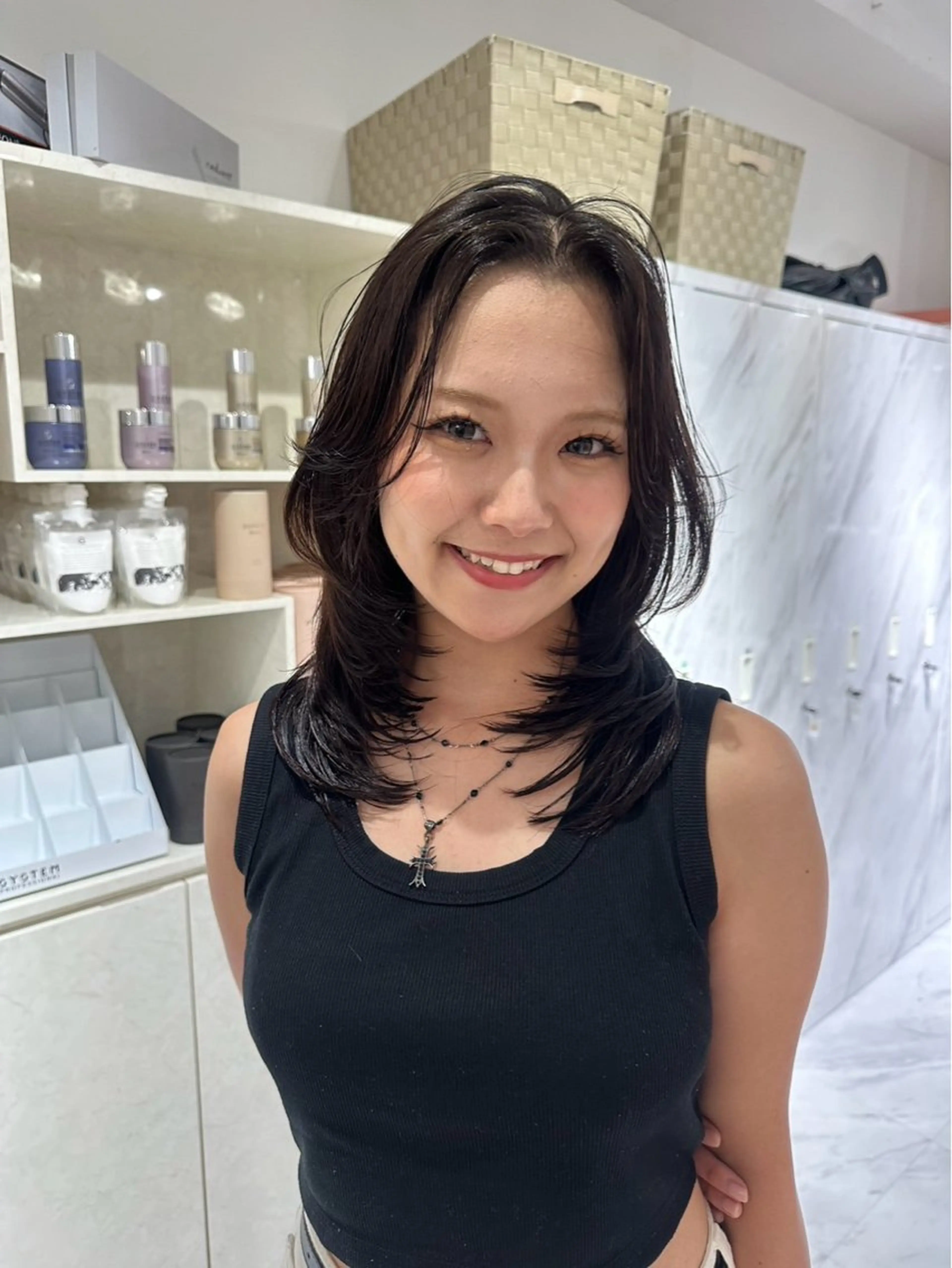 ロング レイヤーカット YOLO/ HANAのヘアスタイル