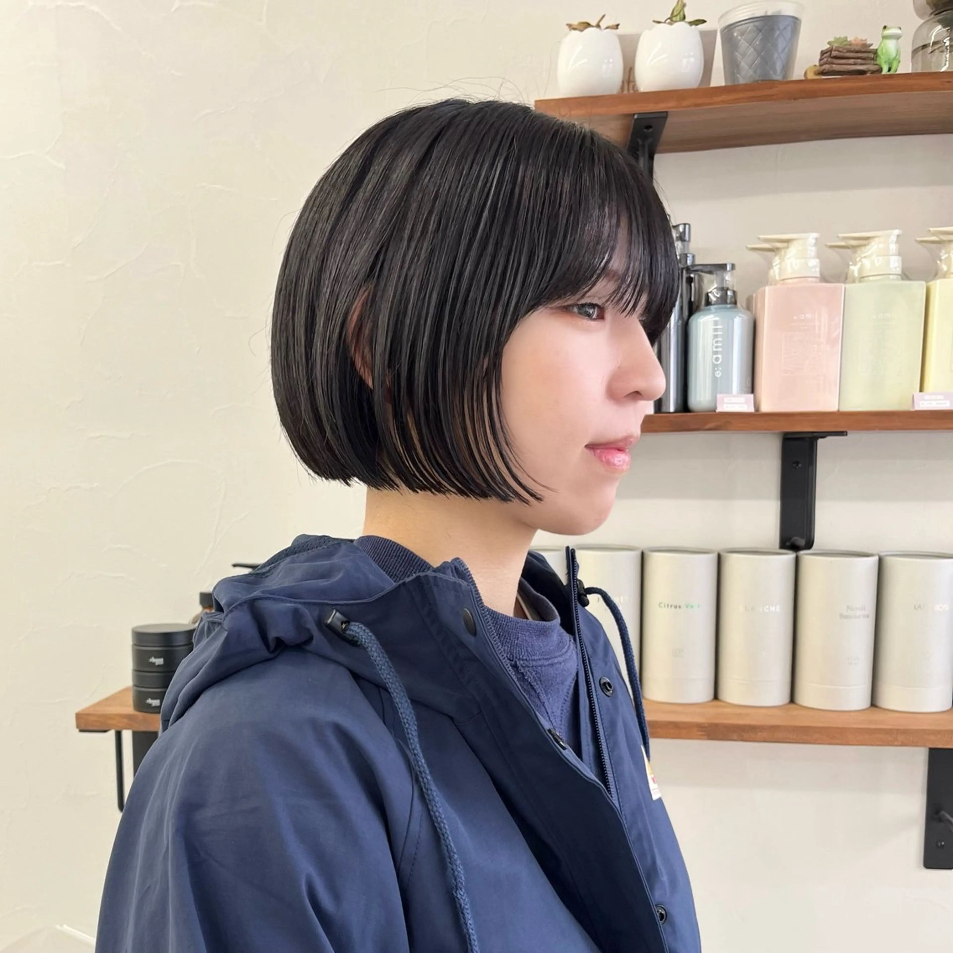 ショート カラー 黒髪 ブリーチ 透明感カラー ブリーチなしカラー ボブ カット ヘアカラー トリートメント 初めてのショート お任せください✂️のヘアスタイル