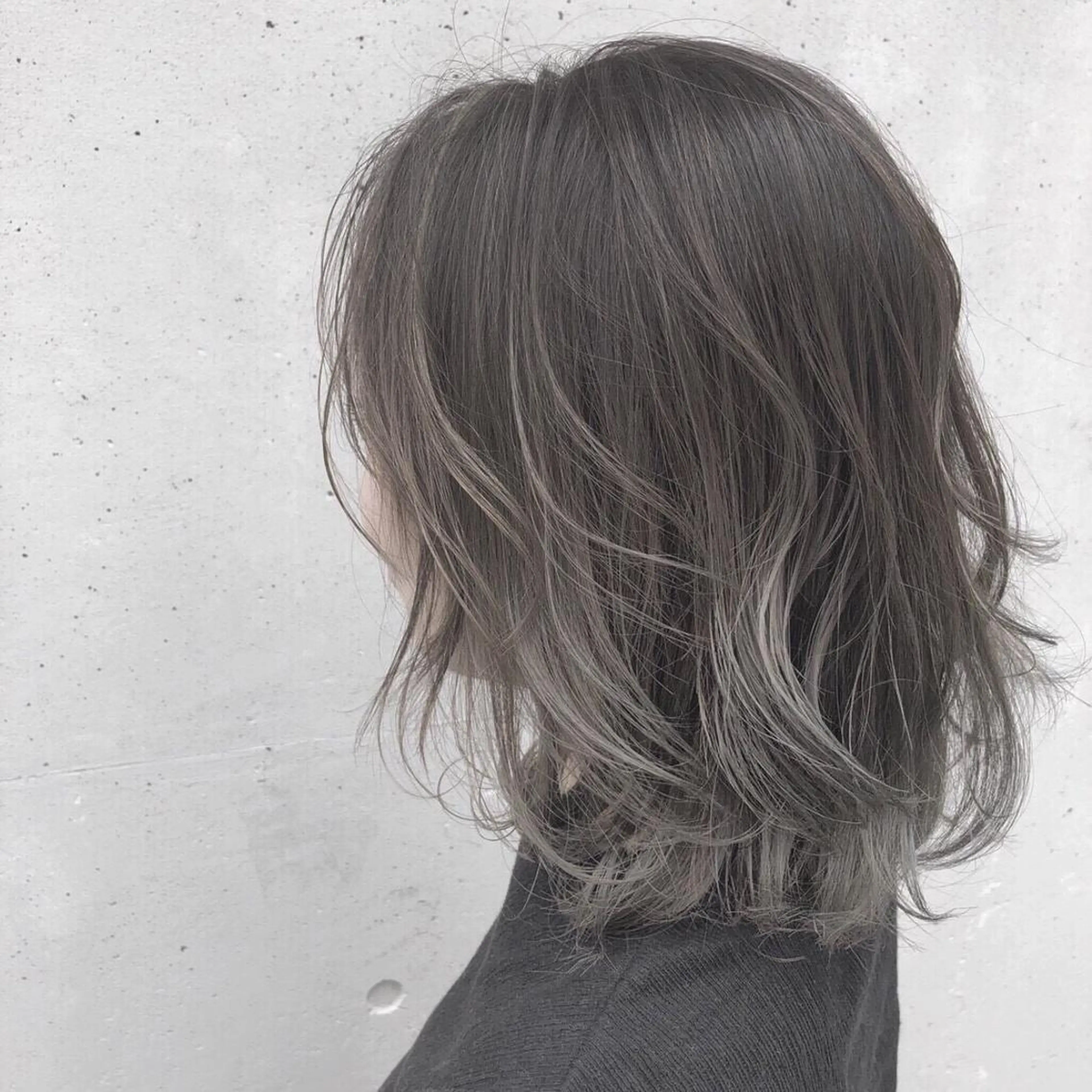 ミディアム カラー JUNTA 梅田茶屋町のヘアスタイル