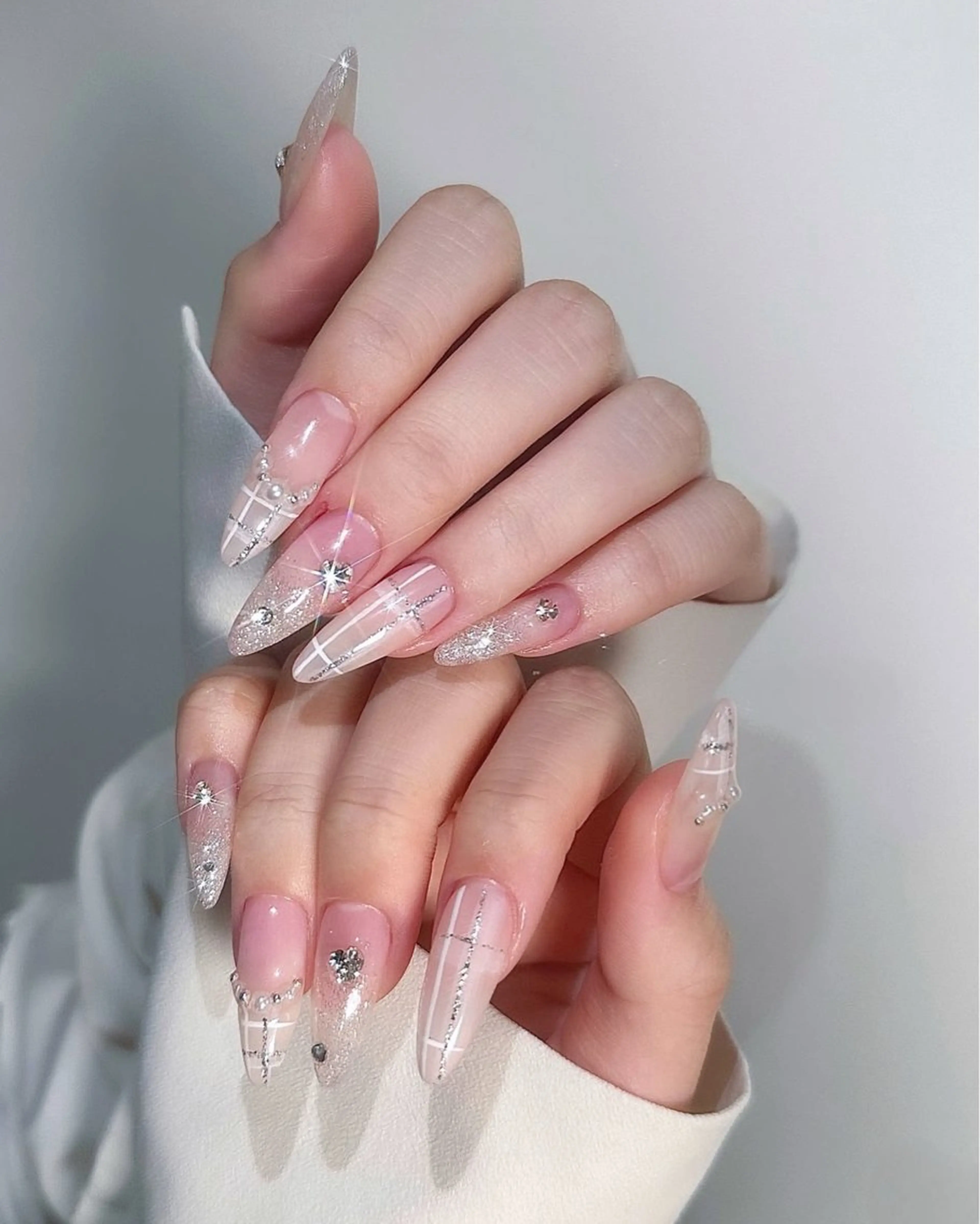 ネイル アニマル柄 オーロラネイル チークネイル フラッシュネイル ジェルネイル ハンドネイル Lyna 池袋のネイルデザイン