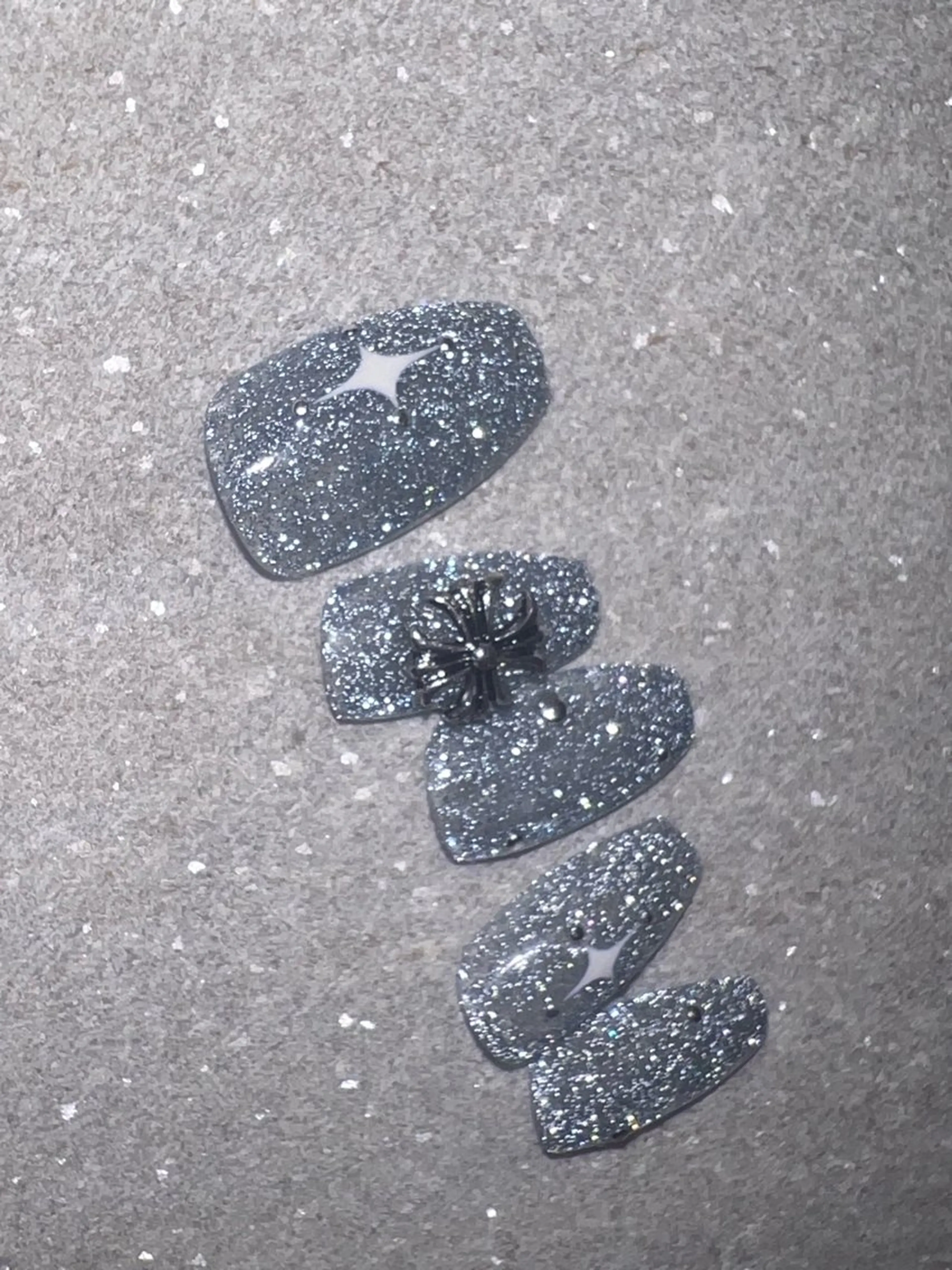 メンズ ネイル 爪ケア/深爪 自爪育成 🐰えむのネイルデザイン