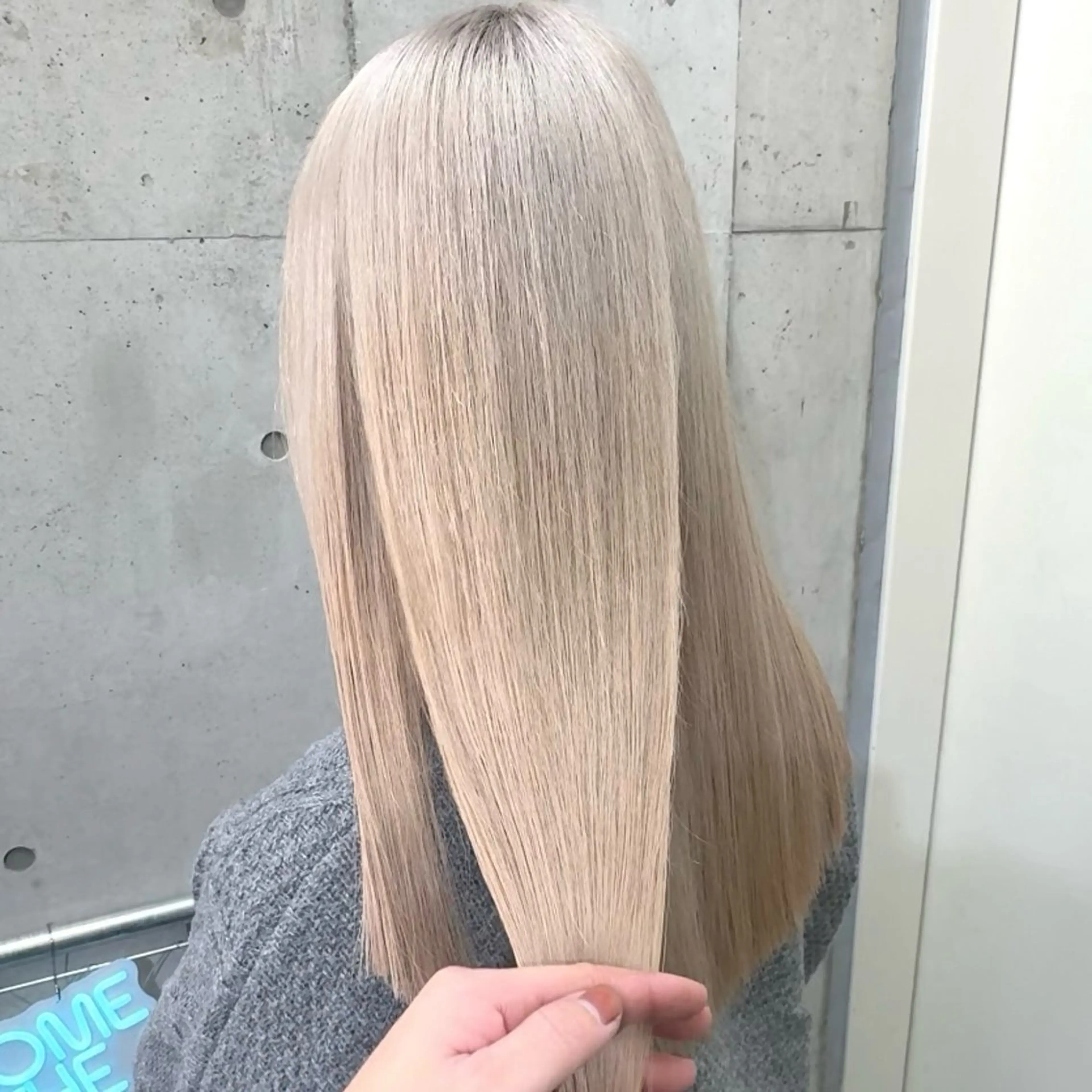 ショート カラー ✨ブリーチ支持No1 複雑履歴修正/舘岡のヘアスタイル