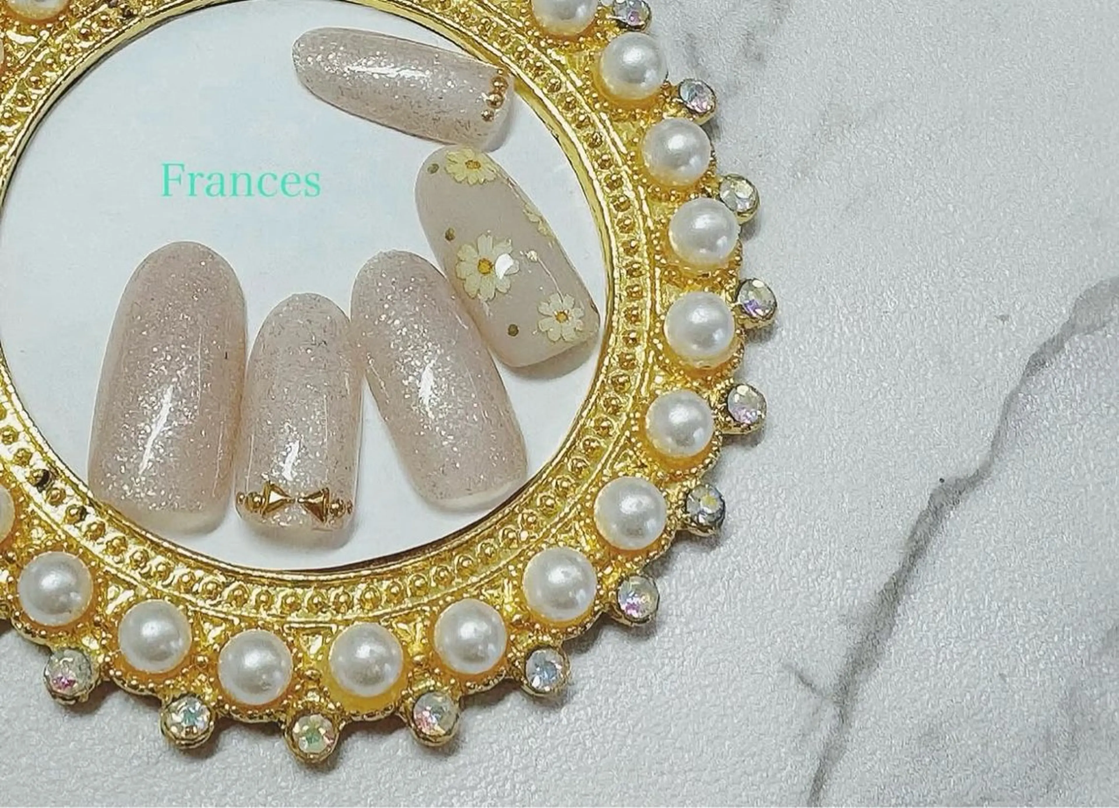 ネイル リボン Frances 今村のネイルデザイン