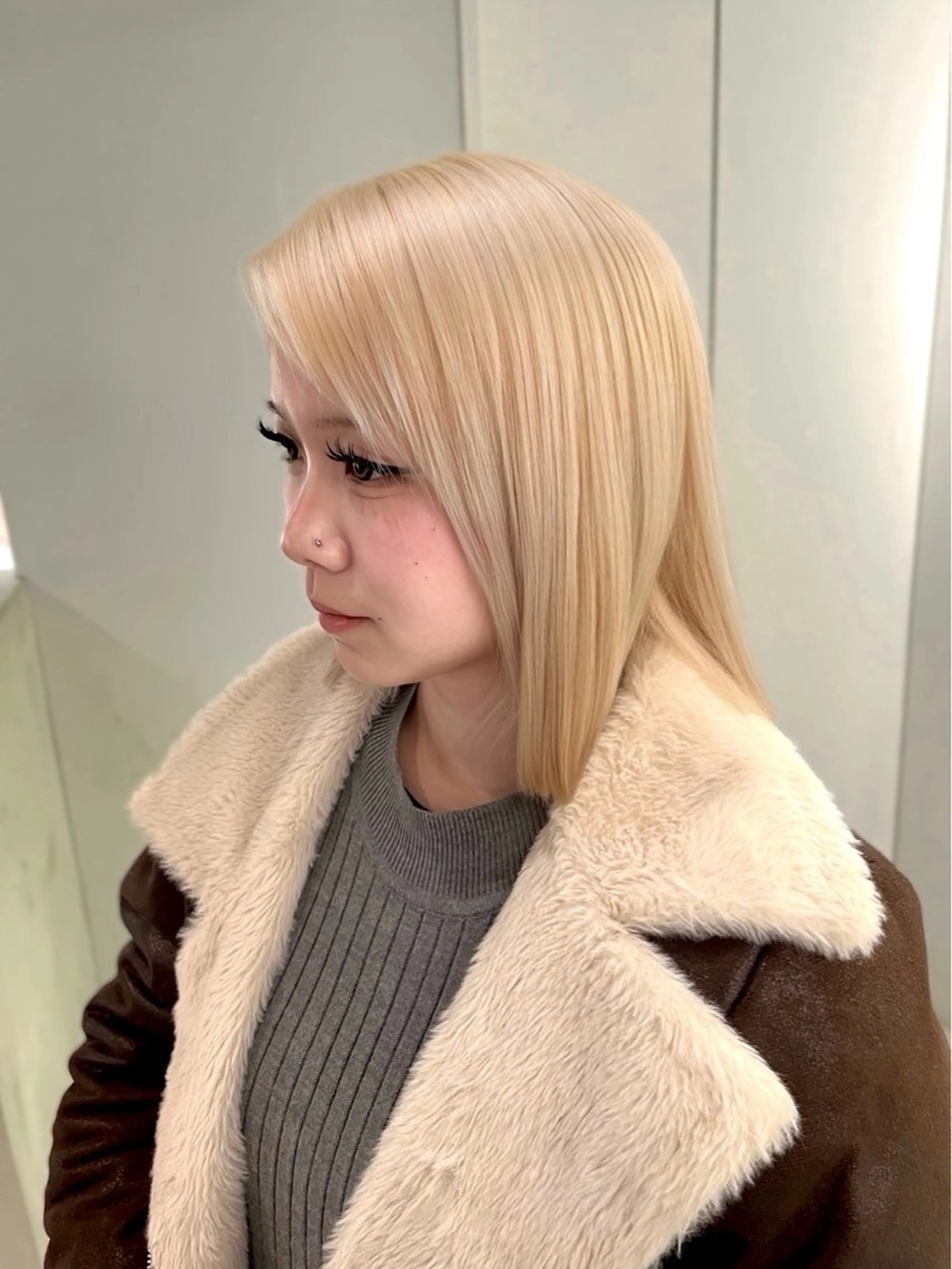 セミロング ヘアカラー LINDO TOKYO所属・ミルクティー /asumi♡のヘアスタイル