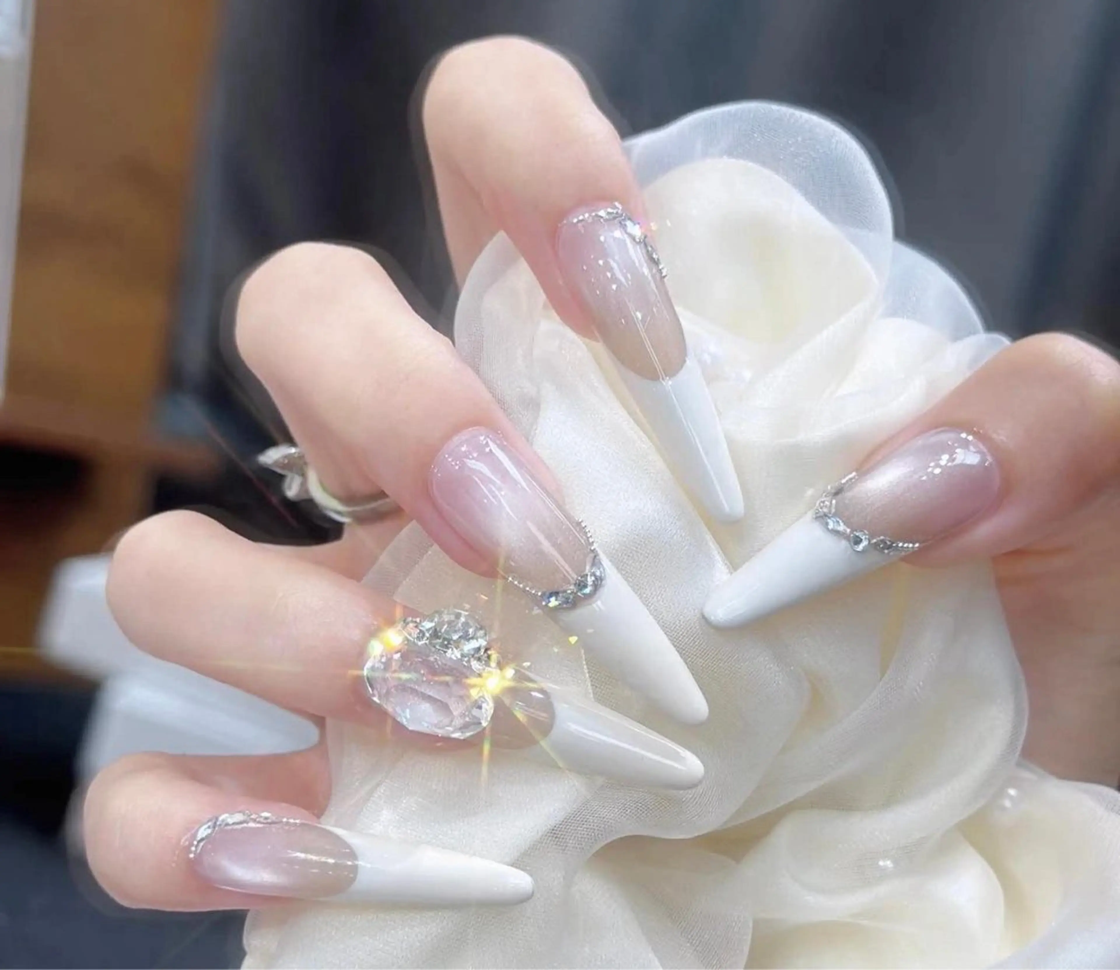 ネイル 小島 阿佑美のネイルデザイン