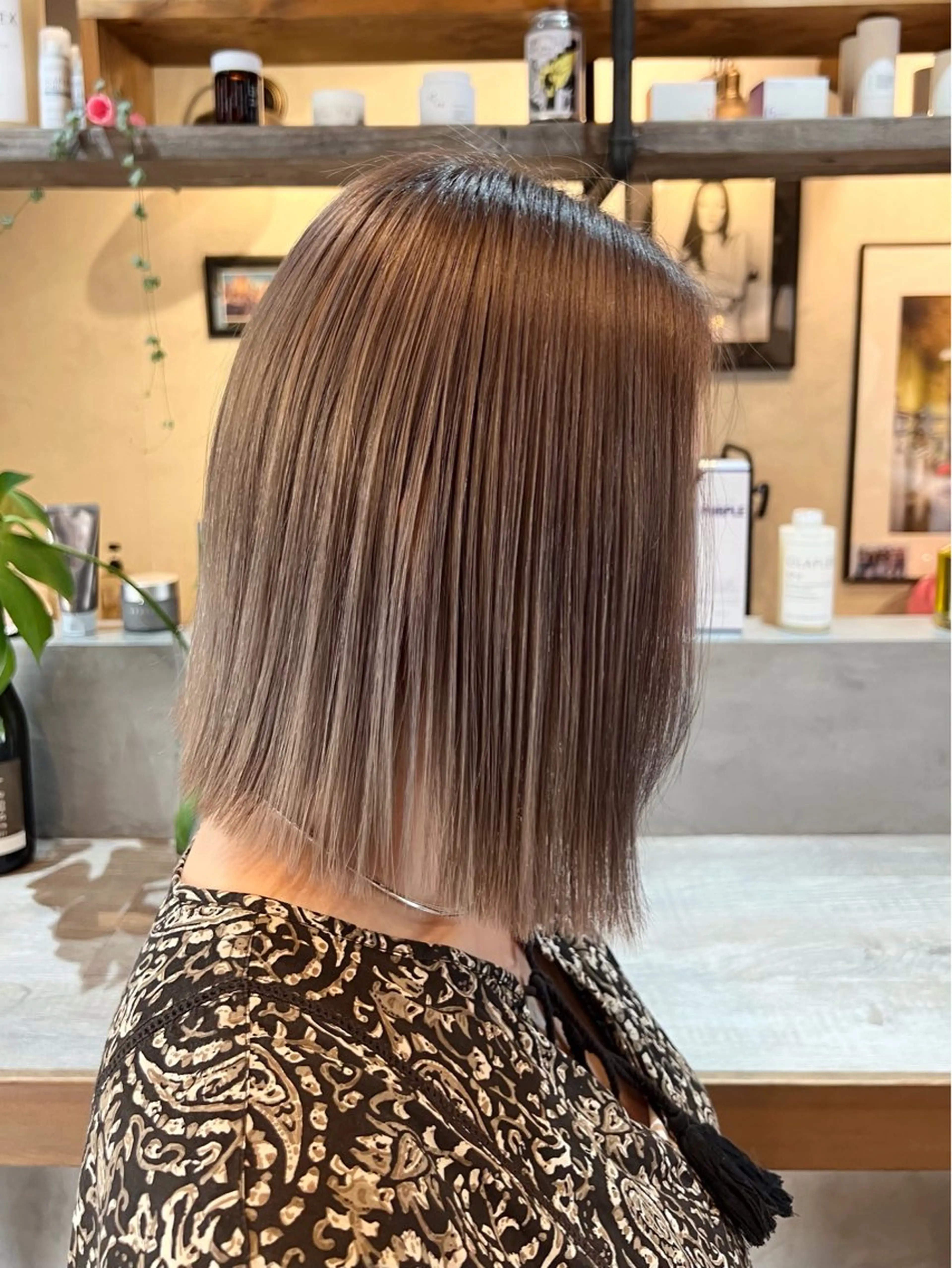 ミディアム カラー ベージュカラー 黒髪 ブリーチ ボルドーカラー muscali♡ 原宿.表参道のヘアスタイル