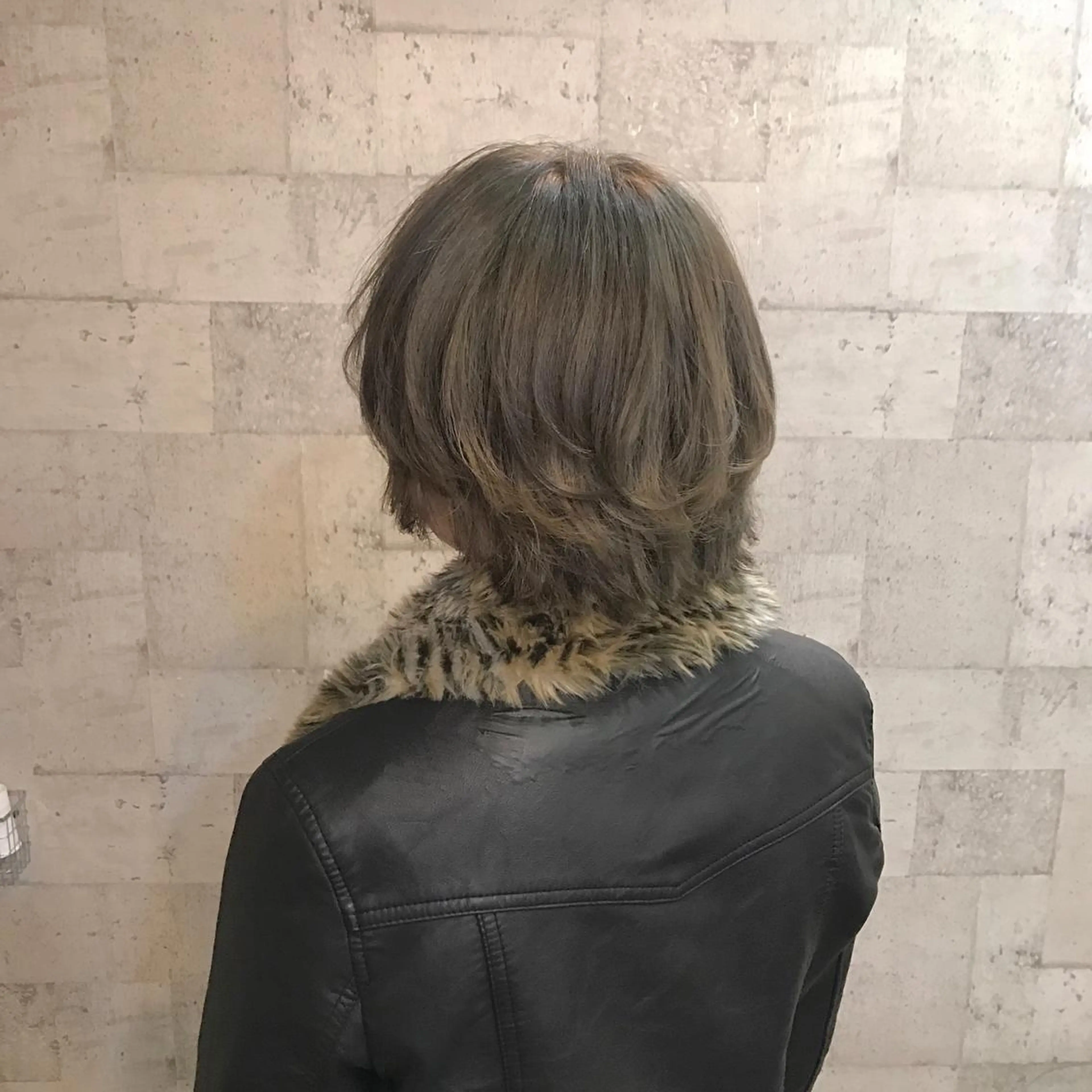 ショート カラー アッシュ インナーカラー/天神 ブリーチ/吉田のヘアスタイル