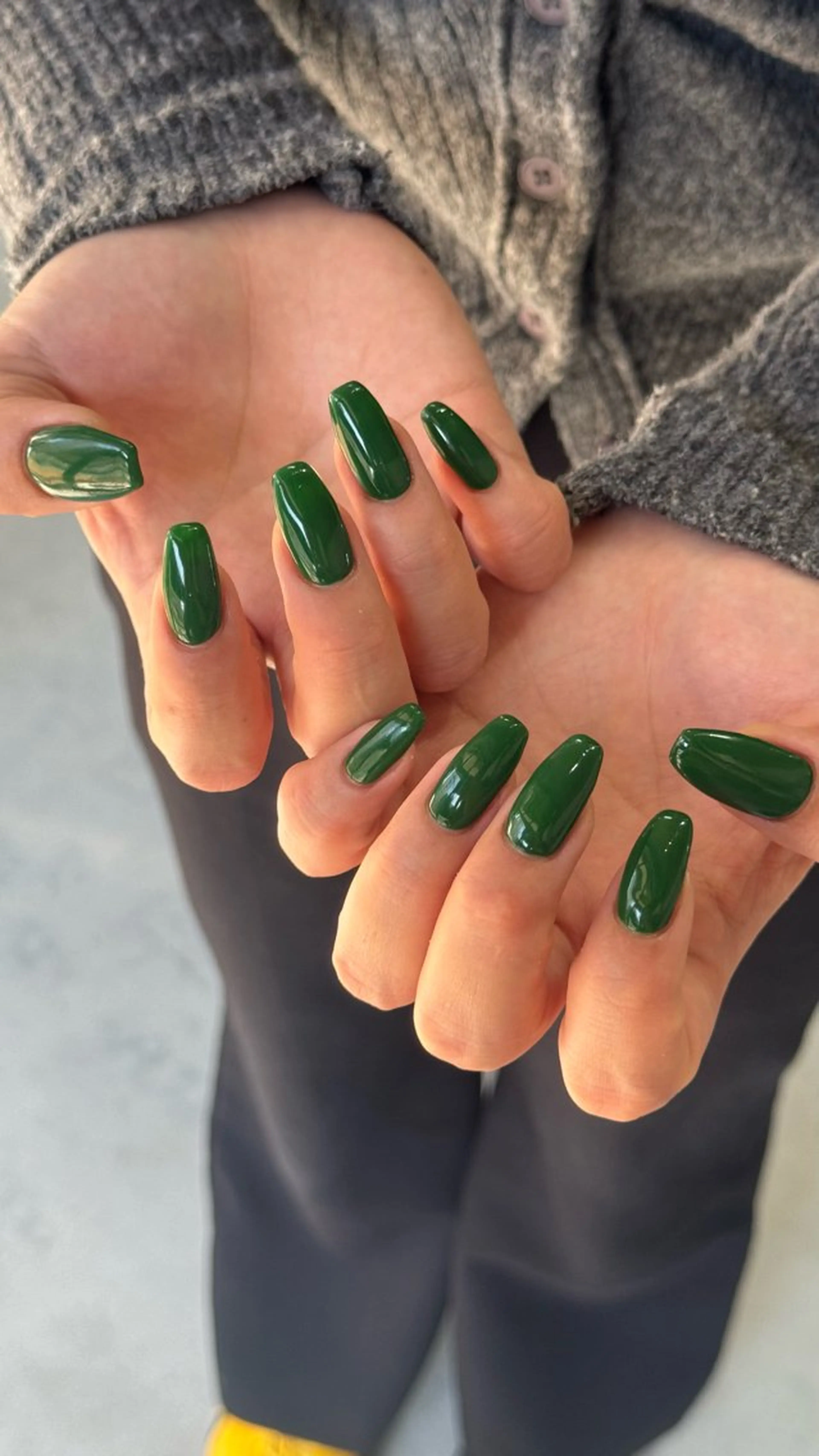 ネイル グリーン ワンカラーネイル ハンドネイル Momoka ネイリスト福岡/薬院のネイルデザイン