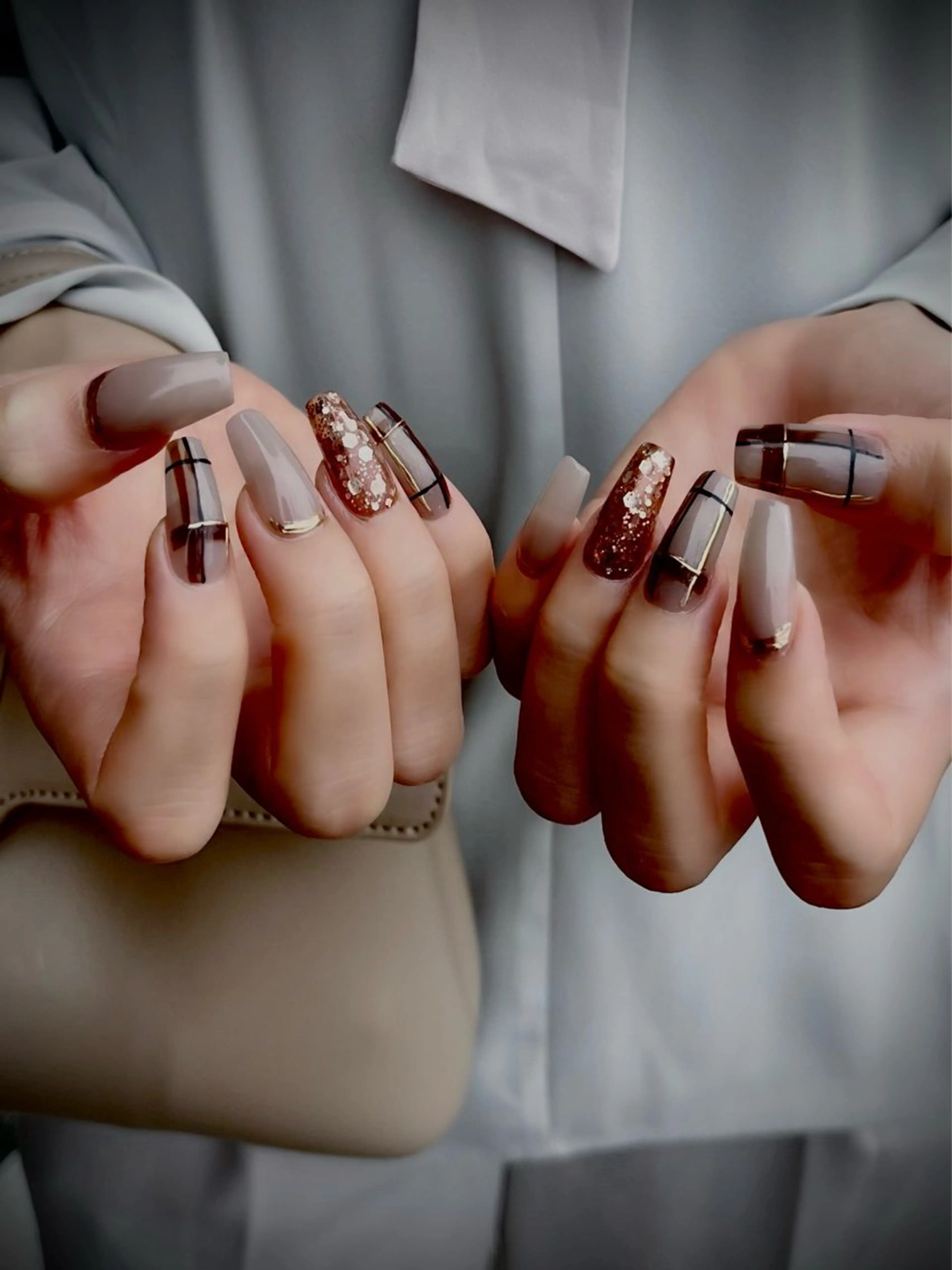 ネイル キラキラネイル マグネットネイル ワンカラーネイル スカルプネイル ワンホンネイル nine.🦋 YUKOのネイルデザイン