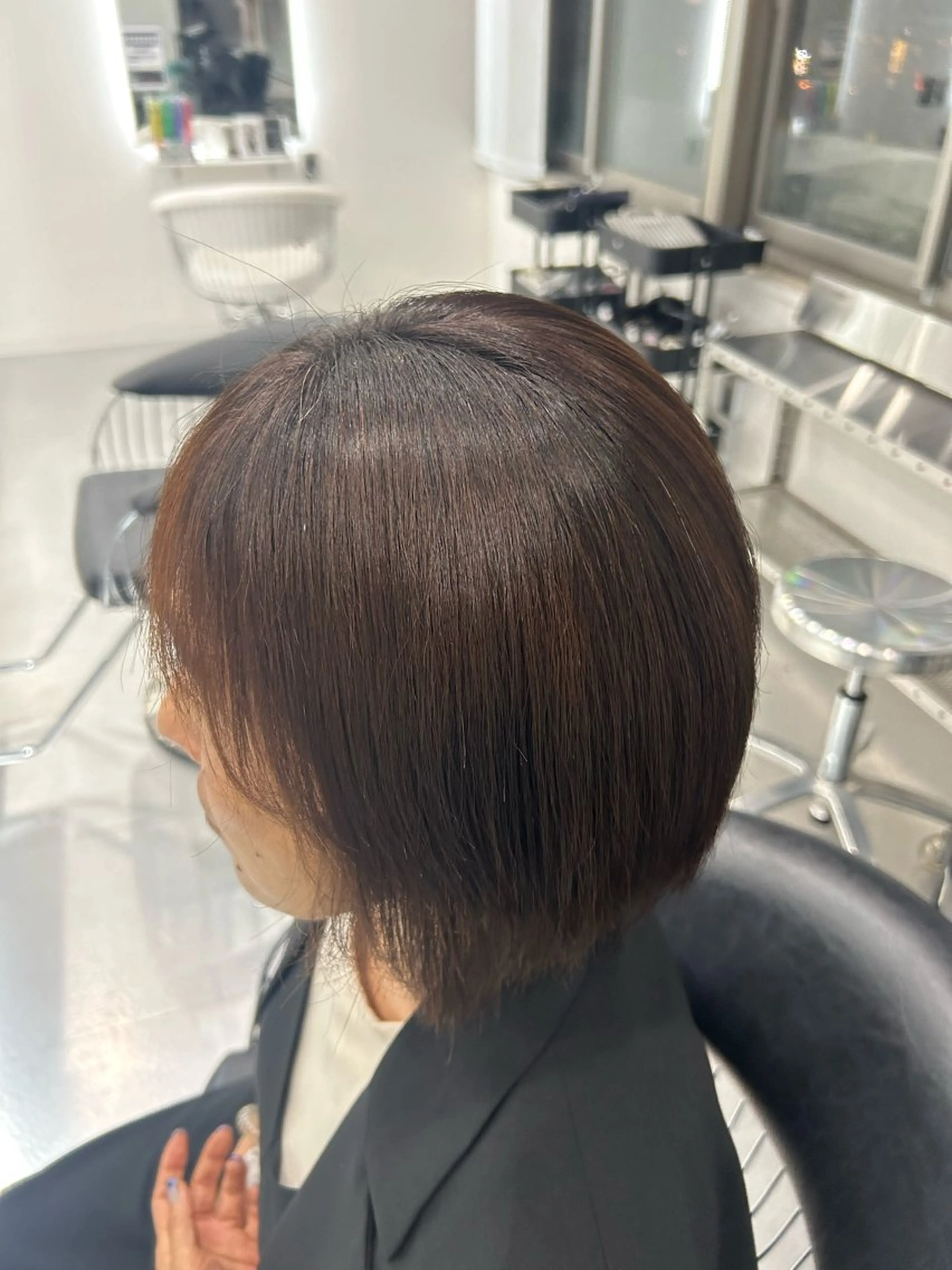 ショート 縮毛矯正 あやめ🪽 オリーブ/ハイトーンのヘアスタイル