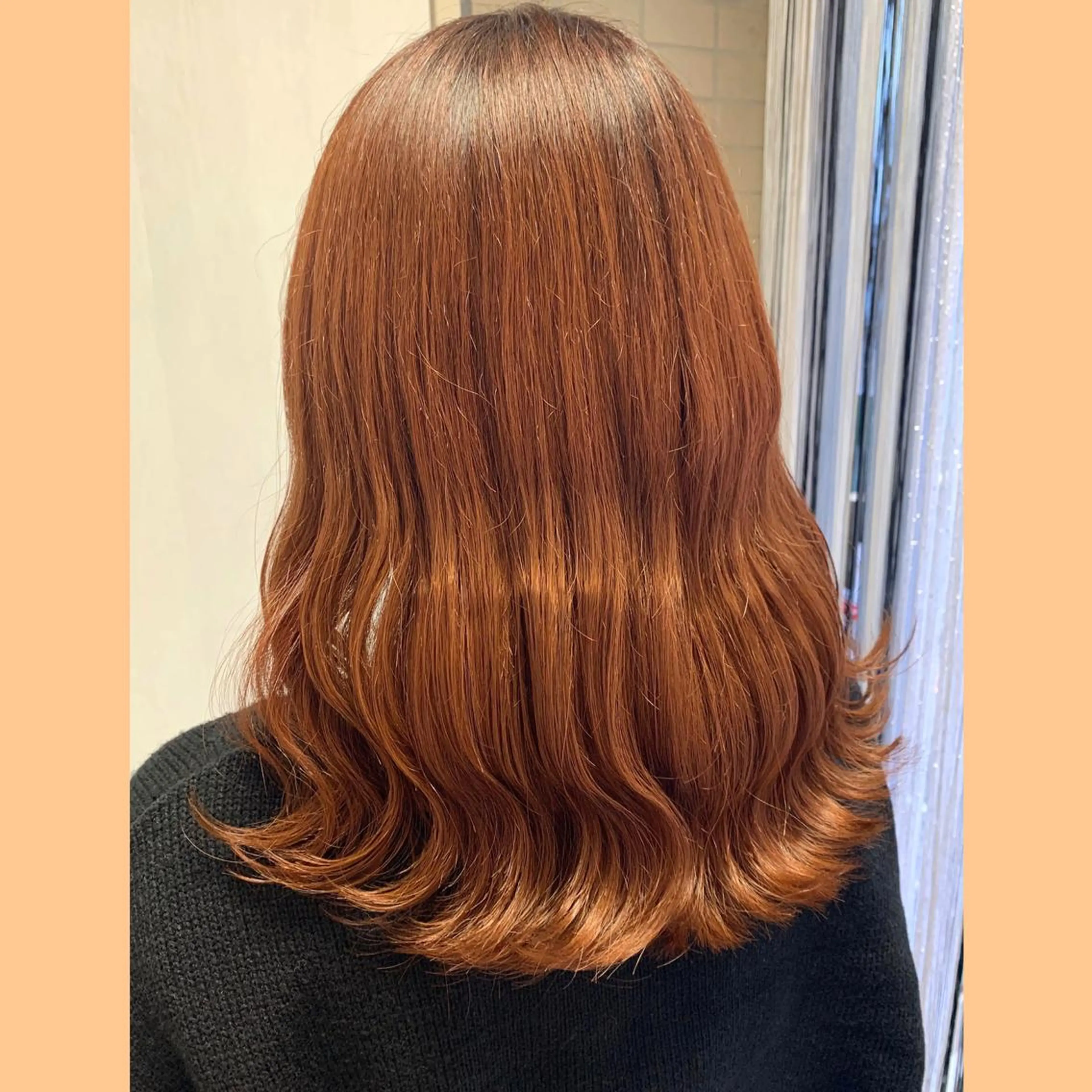 セミロング カラー オレンジ 浅沼 久瑠美のヘアスタイル