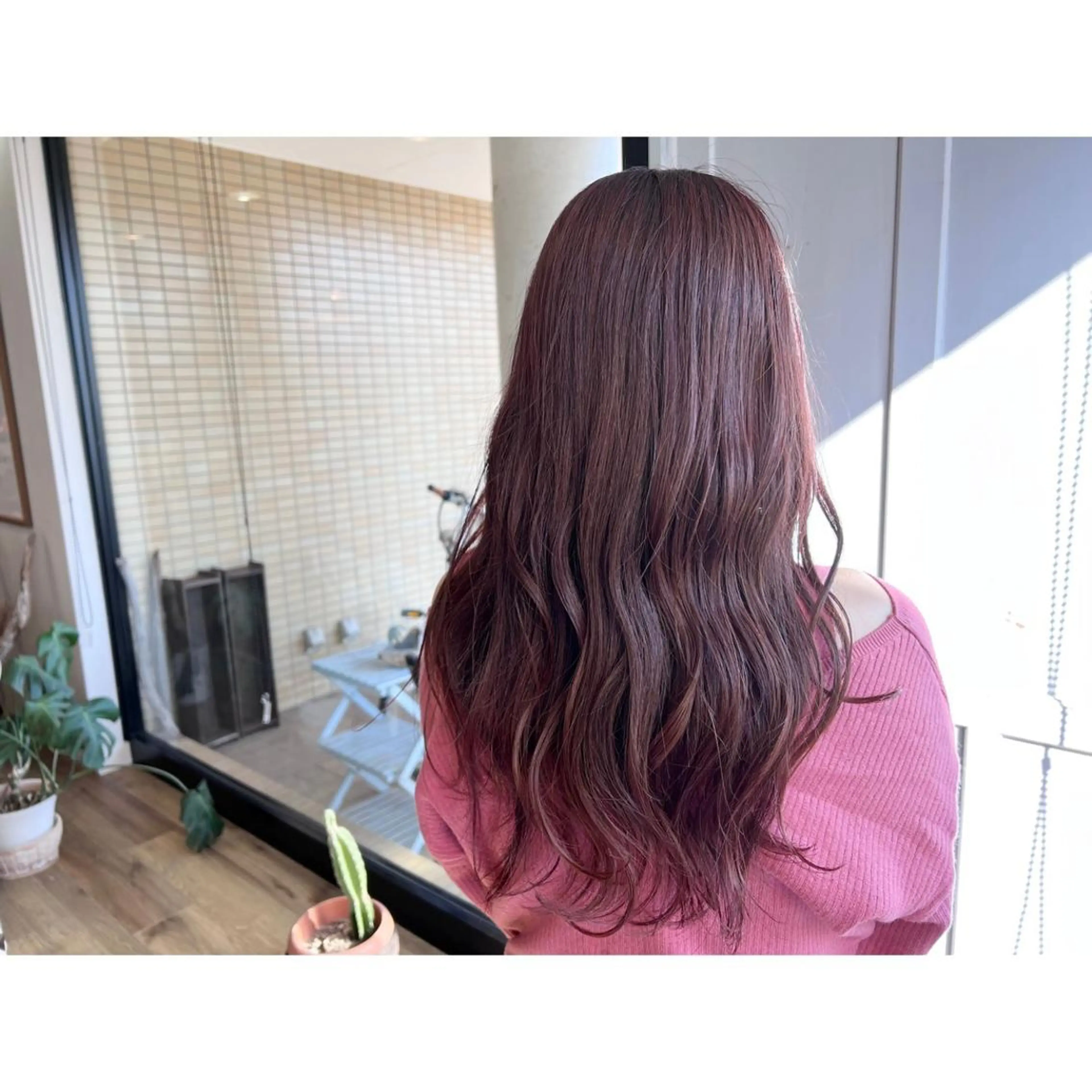 ロング カラー ピンクカラー ヘアカラー トリートメント ツキダテ ユイのヘアスタイル