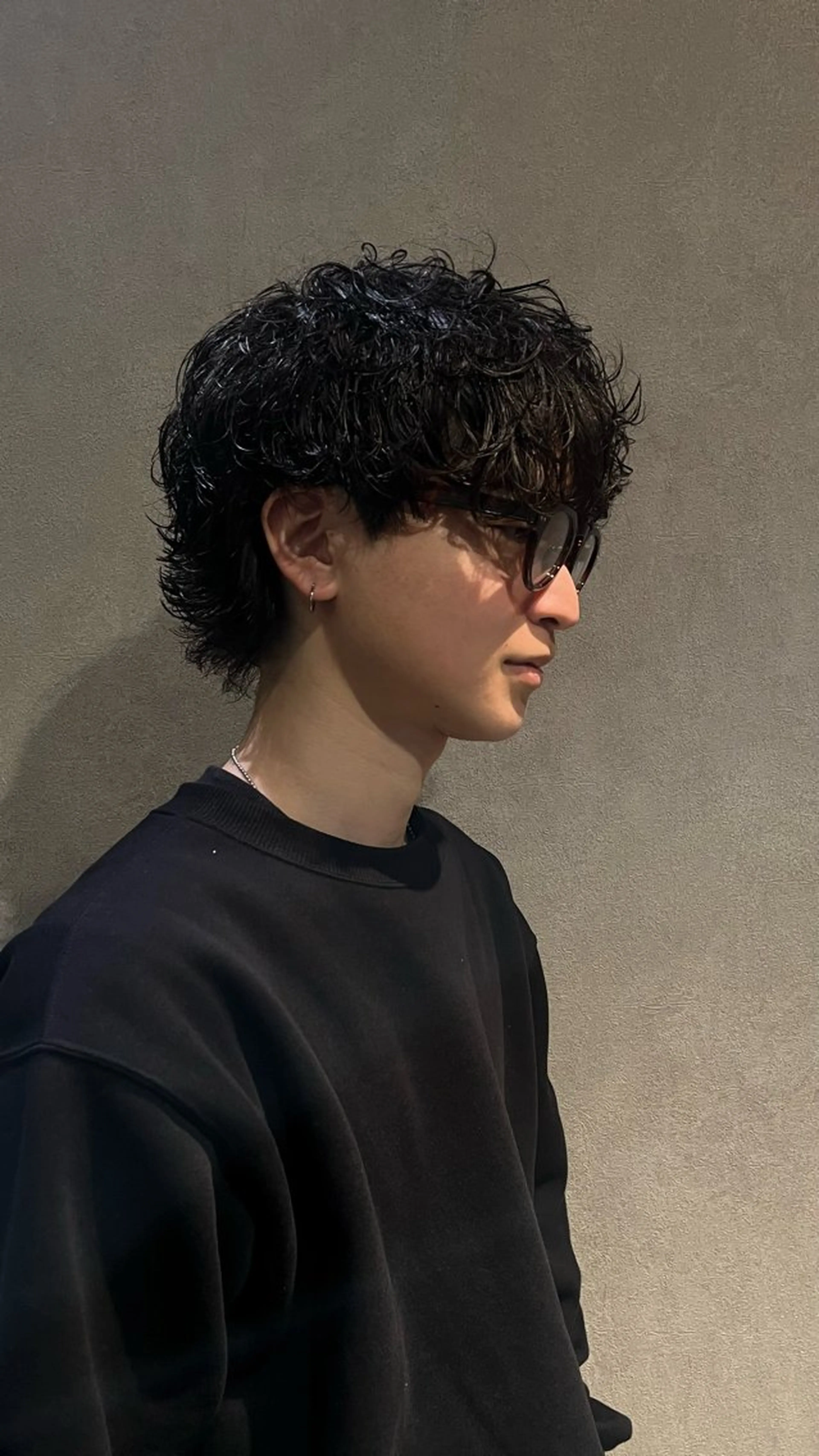 ショート メンズ 切りっぱなしボブ メンズブリーチ センターパート メンズハイライト メンズハイトーン HARUKI🏔️/ メンズ/透けブラウンのヘアスタイル