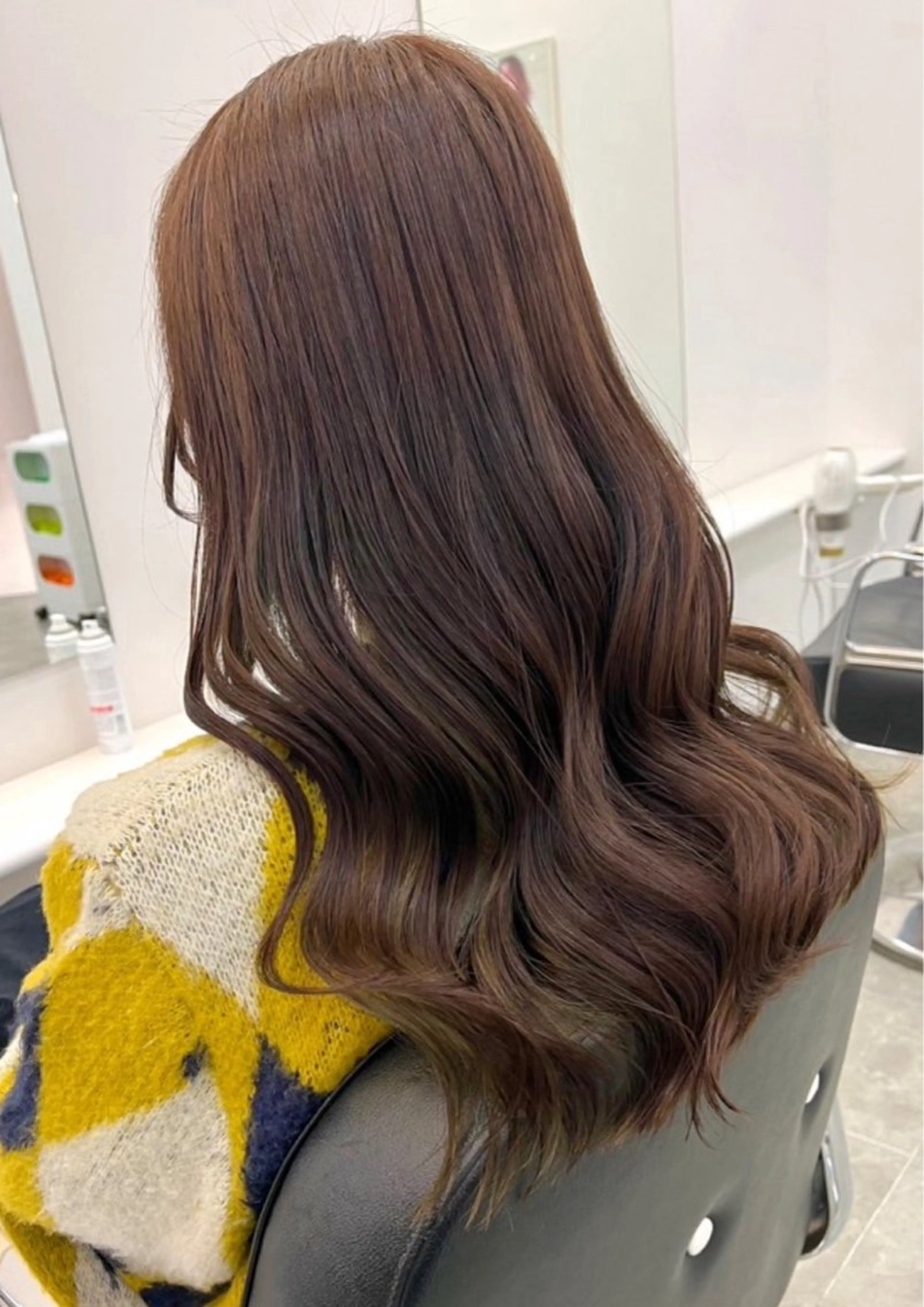 セミロング カラー ブリーチ ブリーチなしカラー 今井 愛歩のマツエク・マツパデザイン